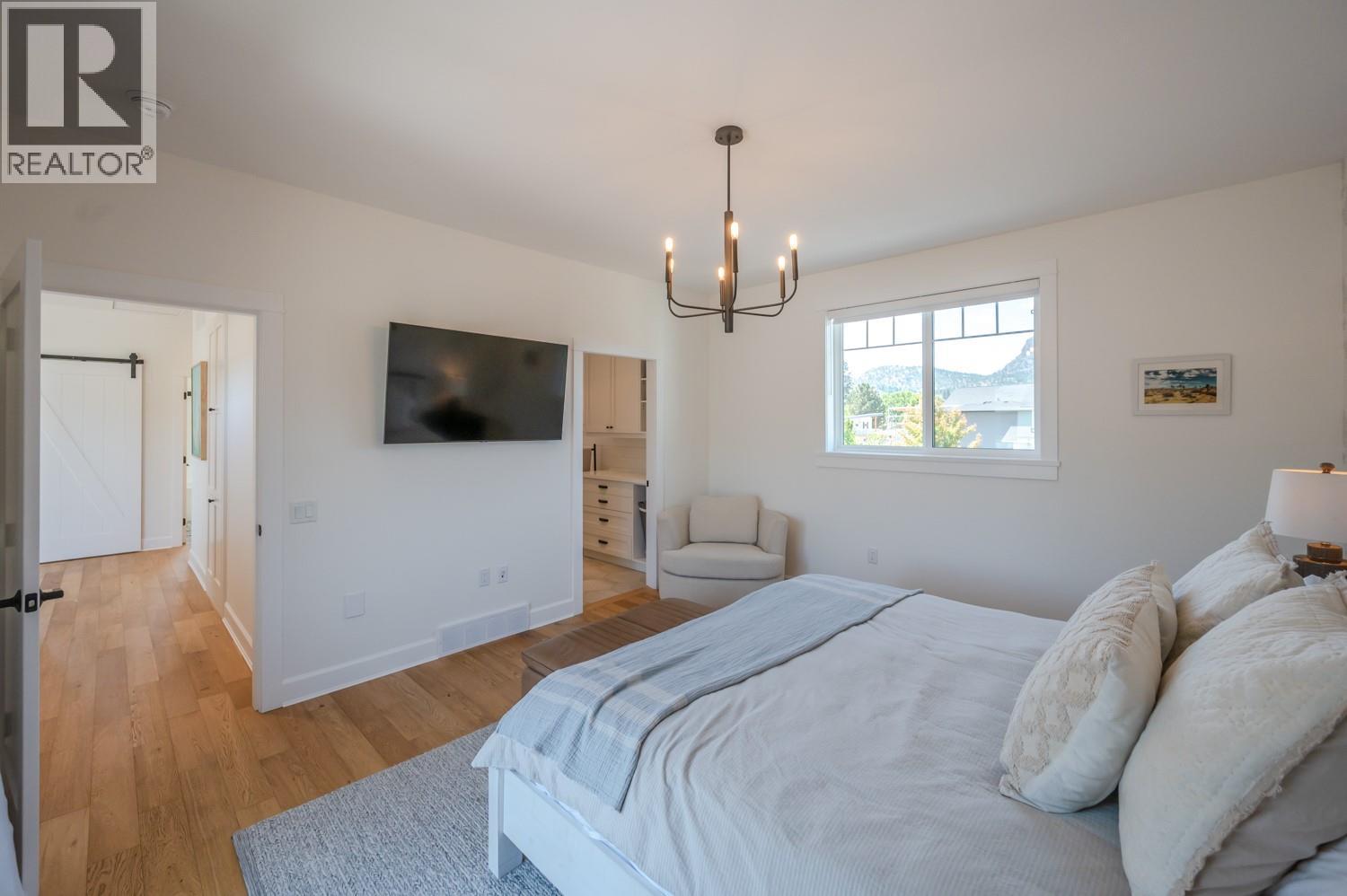 876 JOHNSON Street - 27