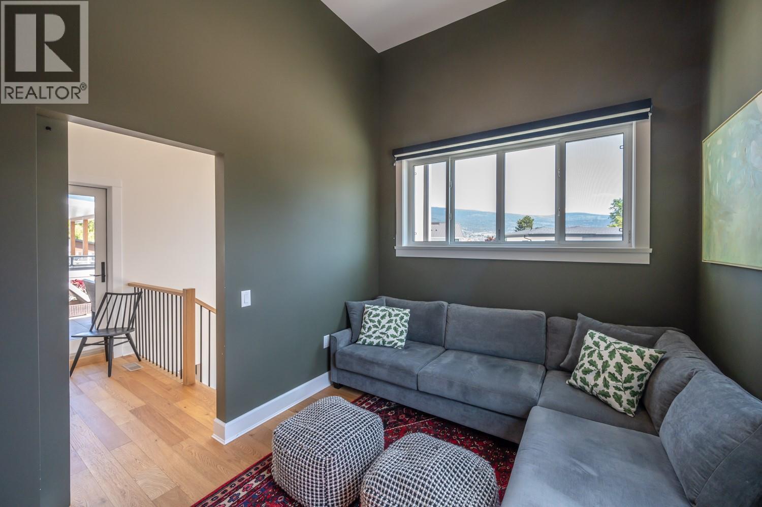 876 JOHNSON Street - 25