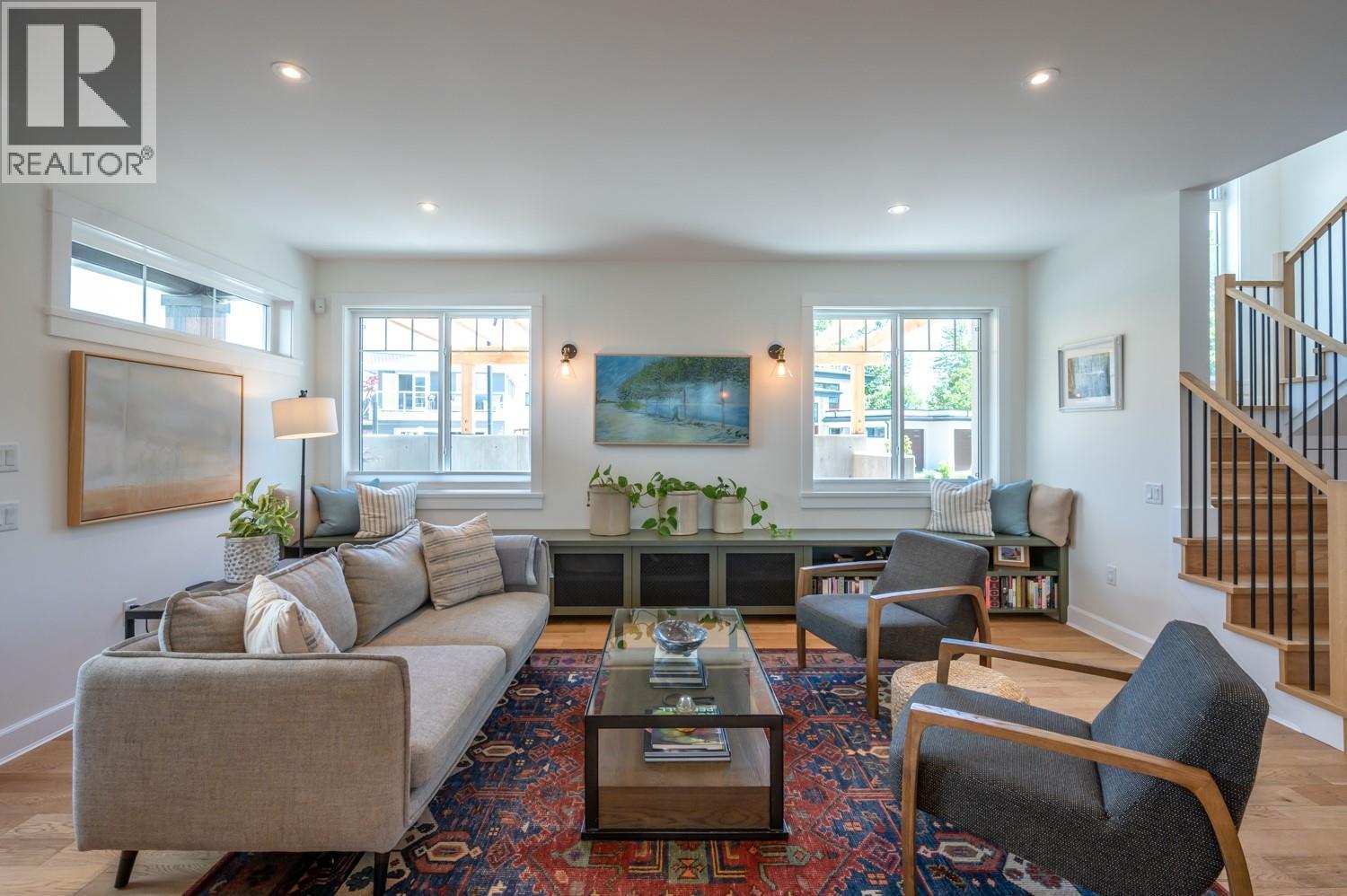 876 JOHNSON Street - 10