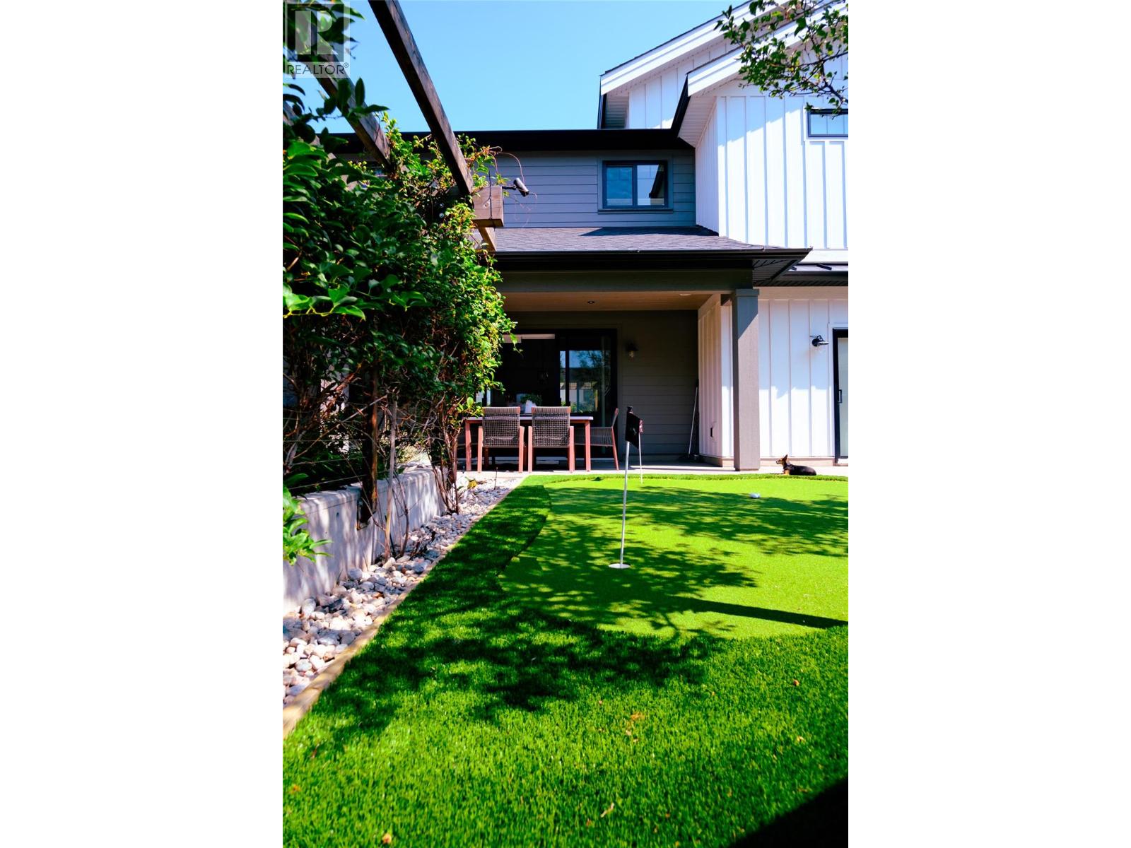 876 JOHNSON Street - 41