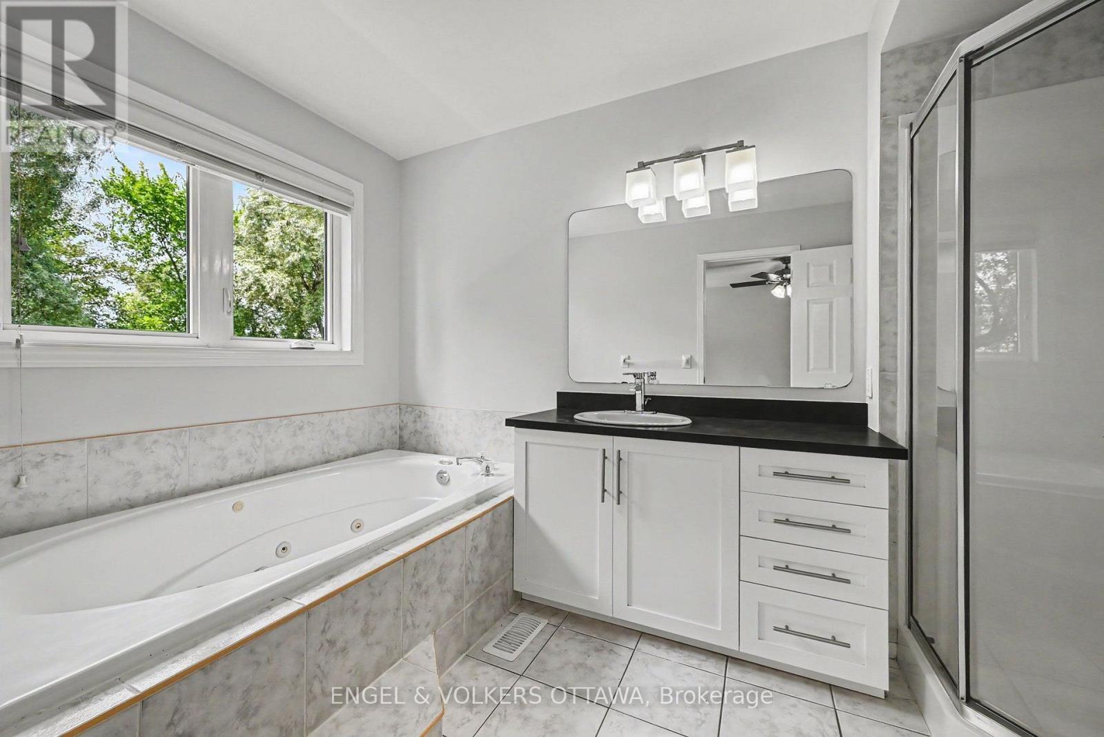 101 MARGRAVE AVENUE - 13