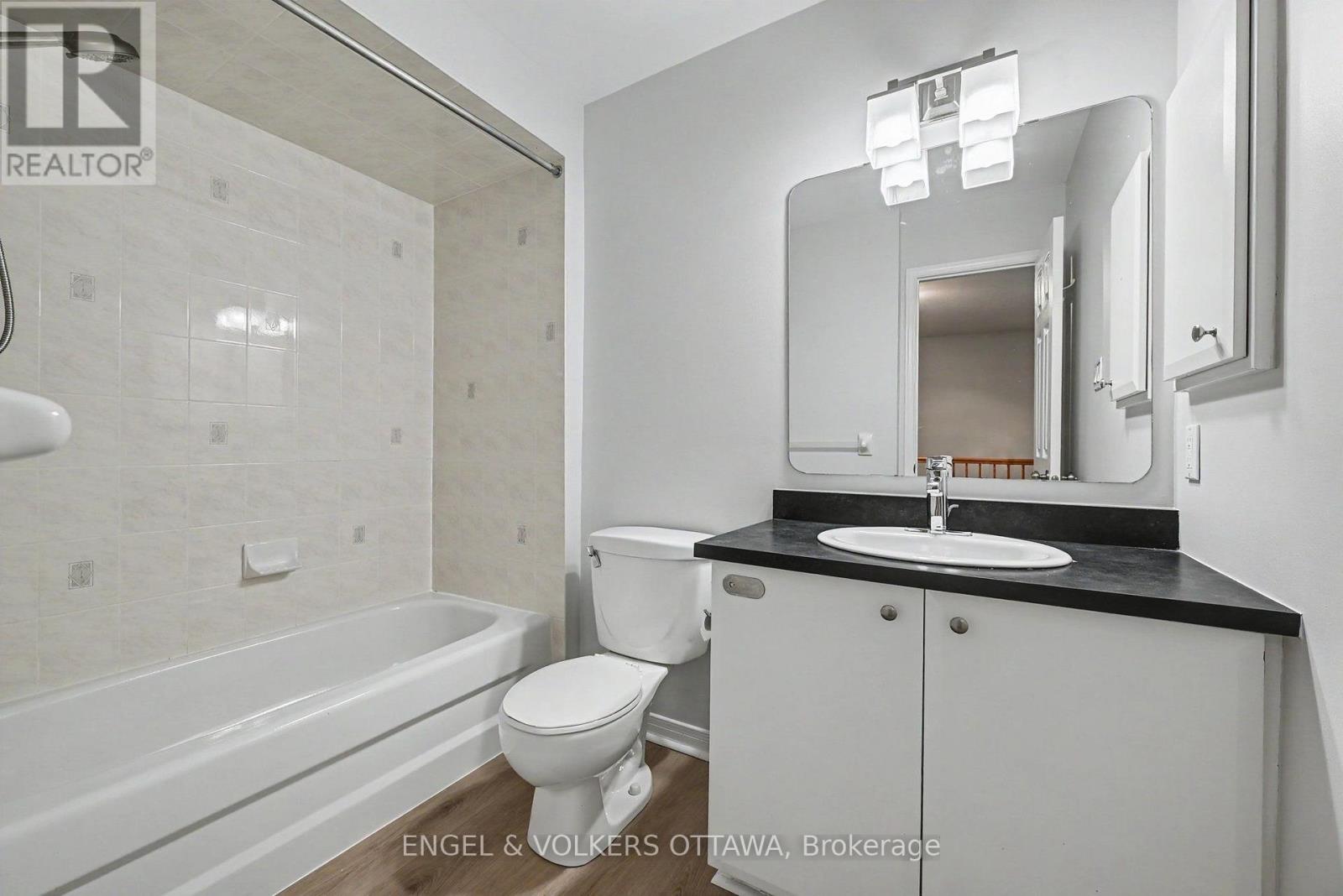 101 MARGRAVE AVENUE - 18