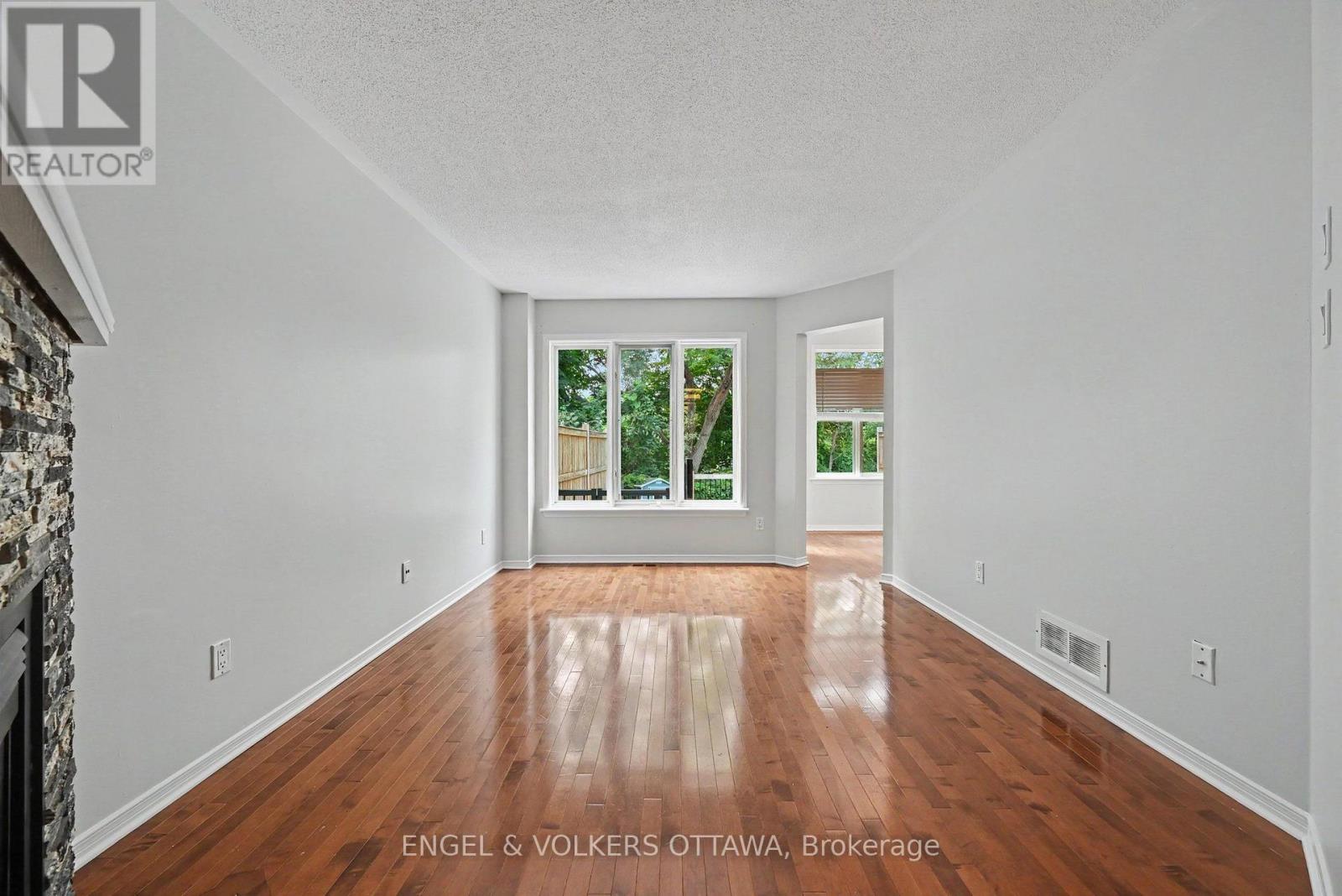 101 MARGRAVE AVENUE - 6
