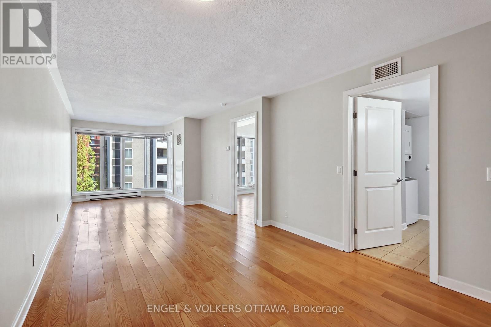#604 138 SOMERSET STREET W - 17