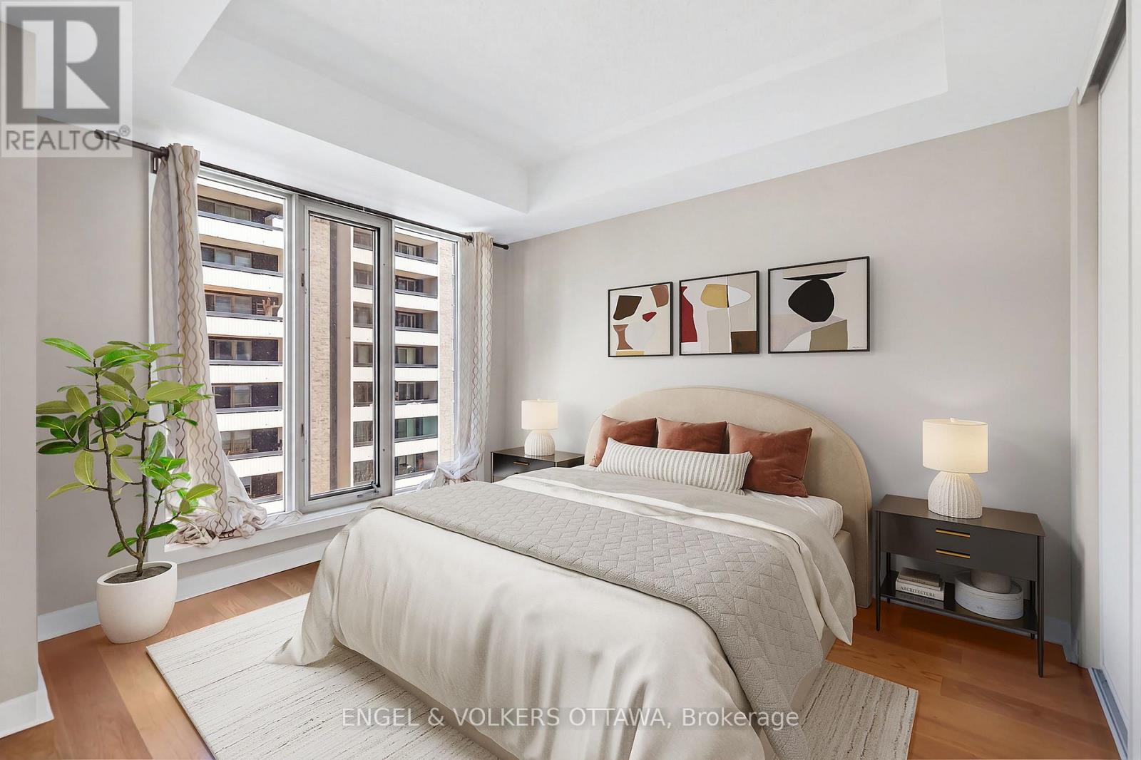#604 138 SOMERSET STREET W - 26