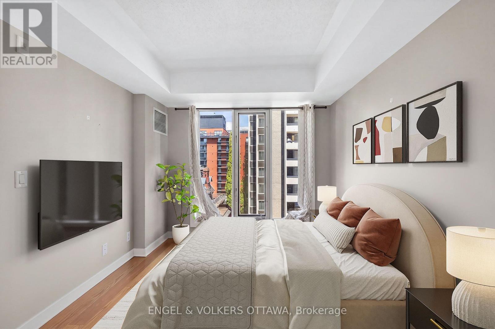 #604 138 SOMERSET STREET W - 28