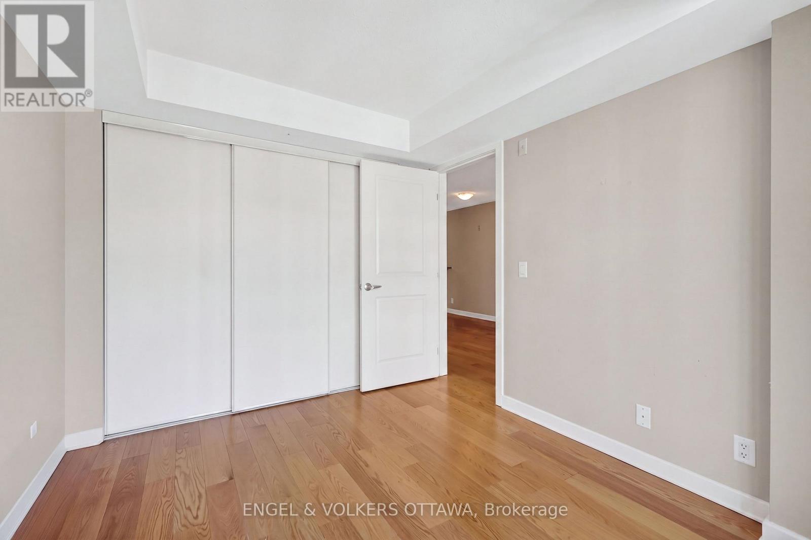 #604 138 SOMERSET STREET W - 30