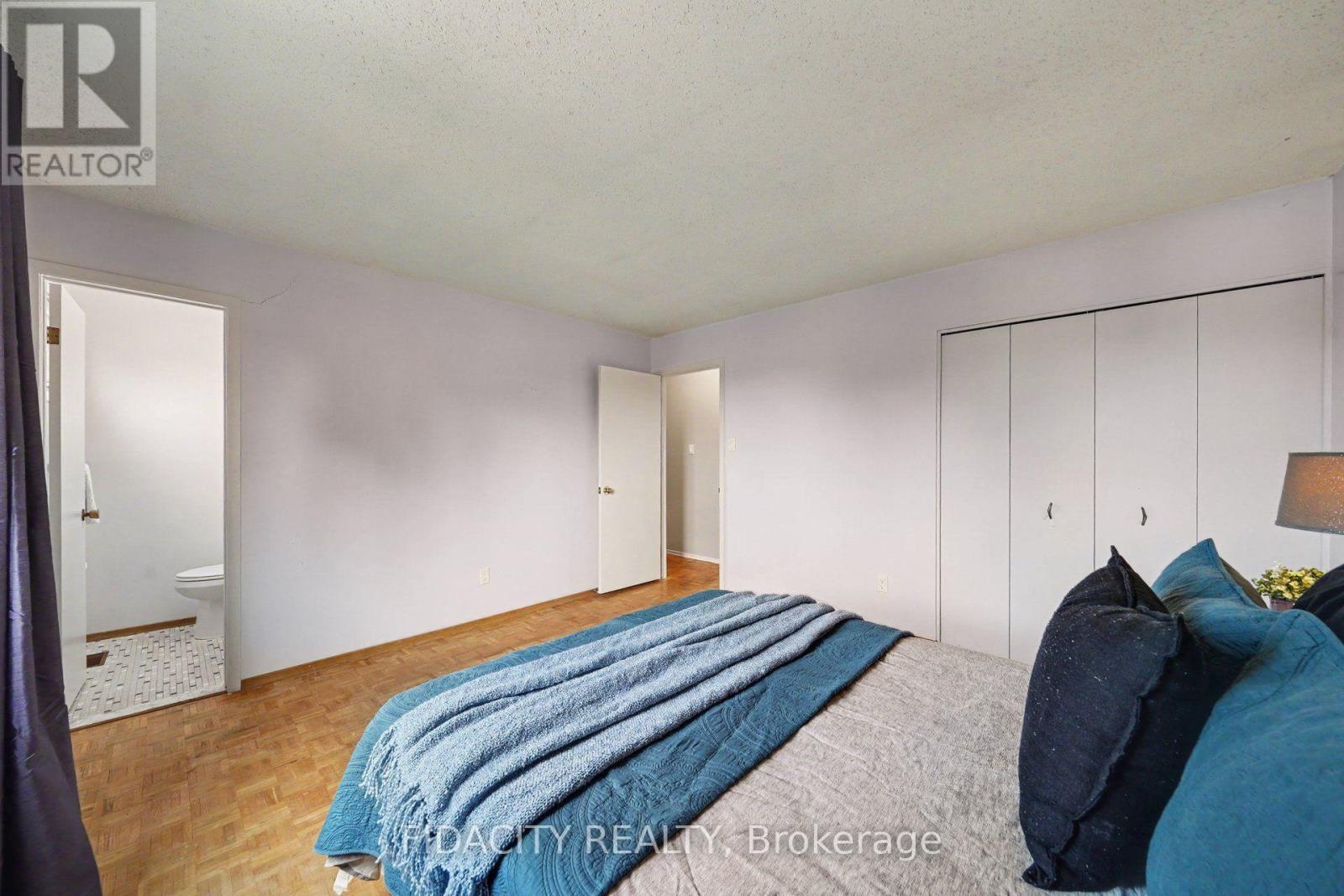 18 ROSS STREET - 11