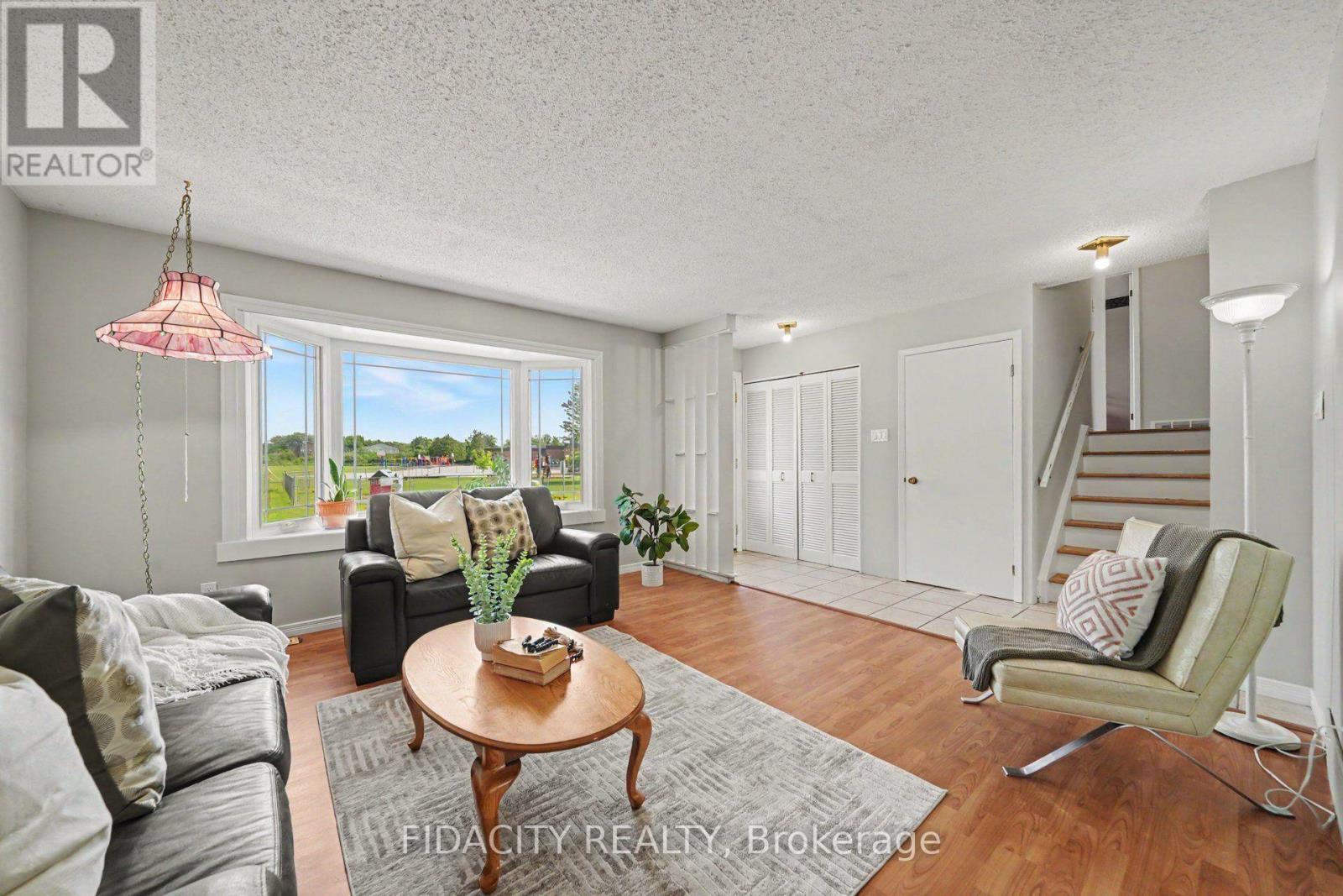 18 ROSS STREET - 3
