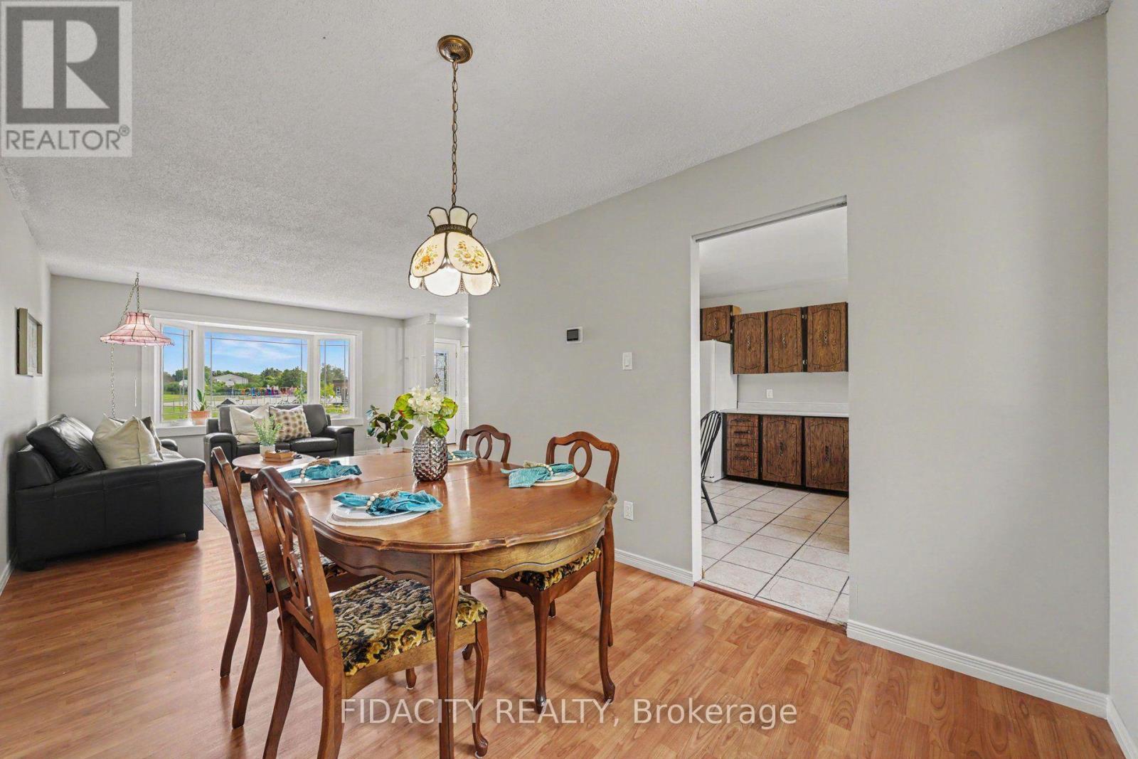 18 ROSS STREET - 5