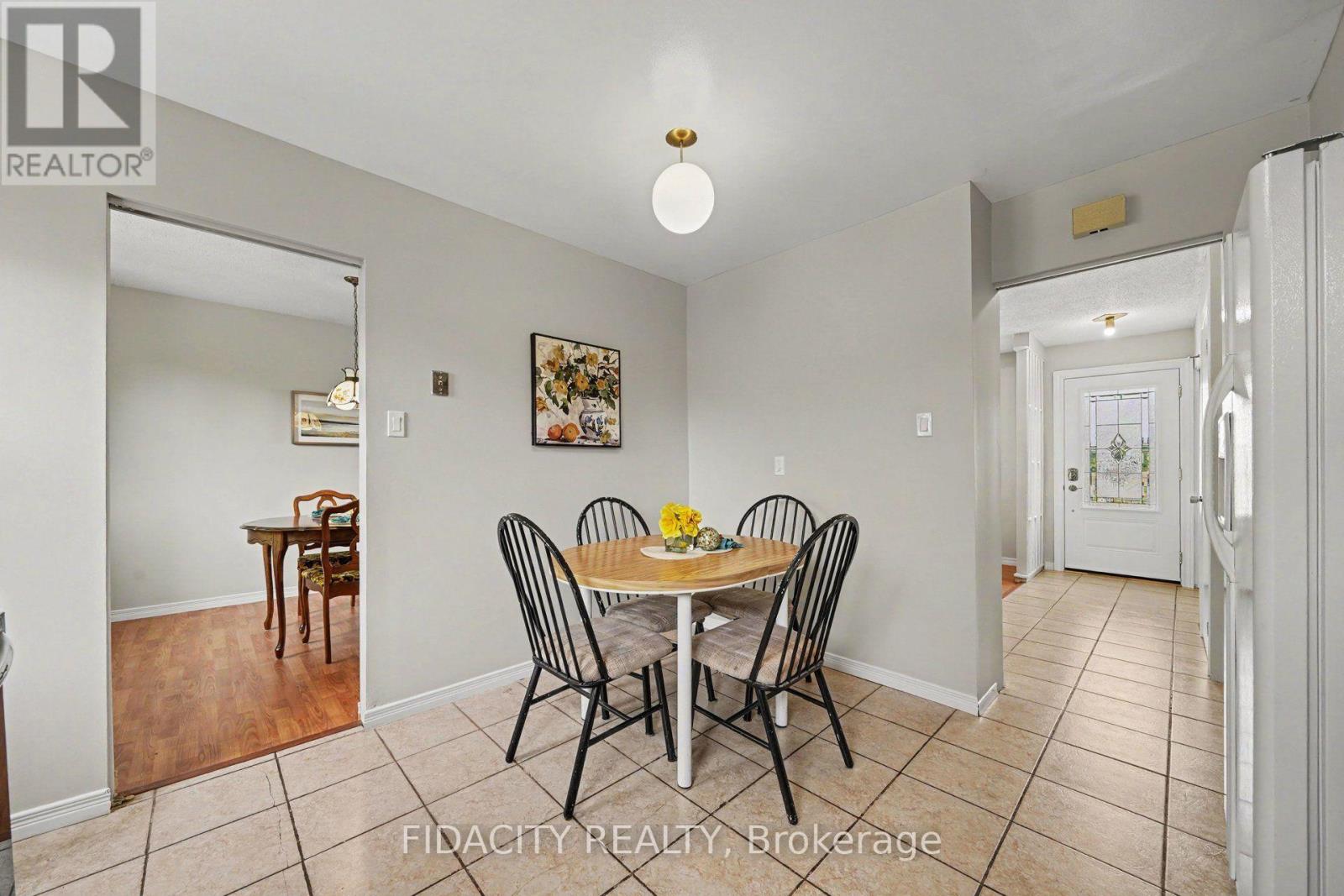 18 ROSS STREET - 8