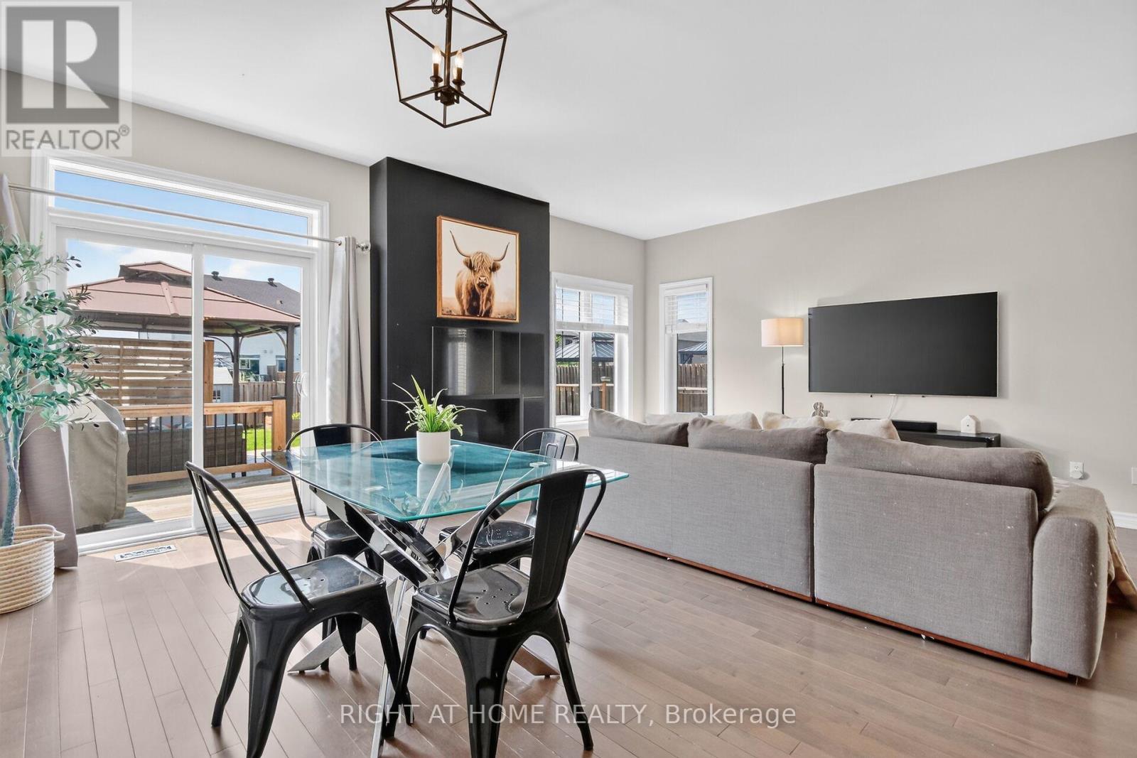 84 FRANCIS STREET - 16