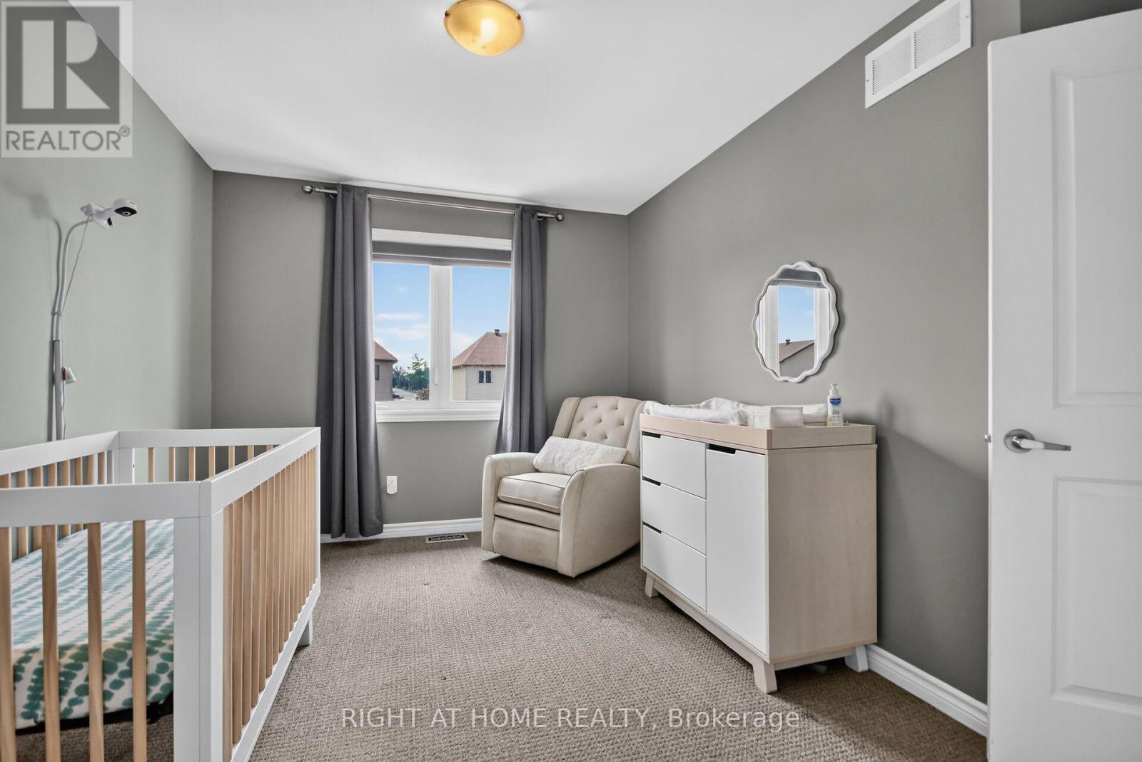 84 FRANCIS STREET - 25