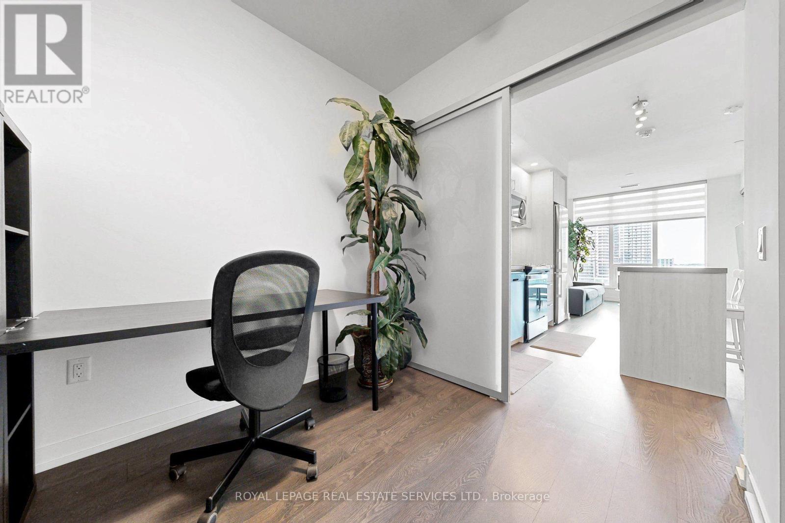 #1107E 8868 YONGE STREET - Image 17