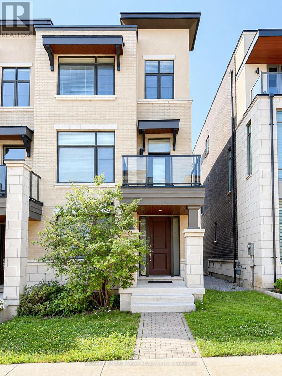 11 AYLIN CRESCENT - 1