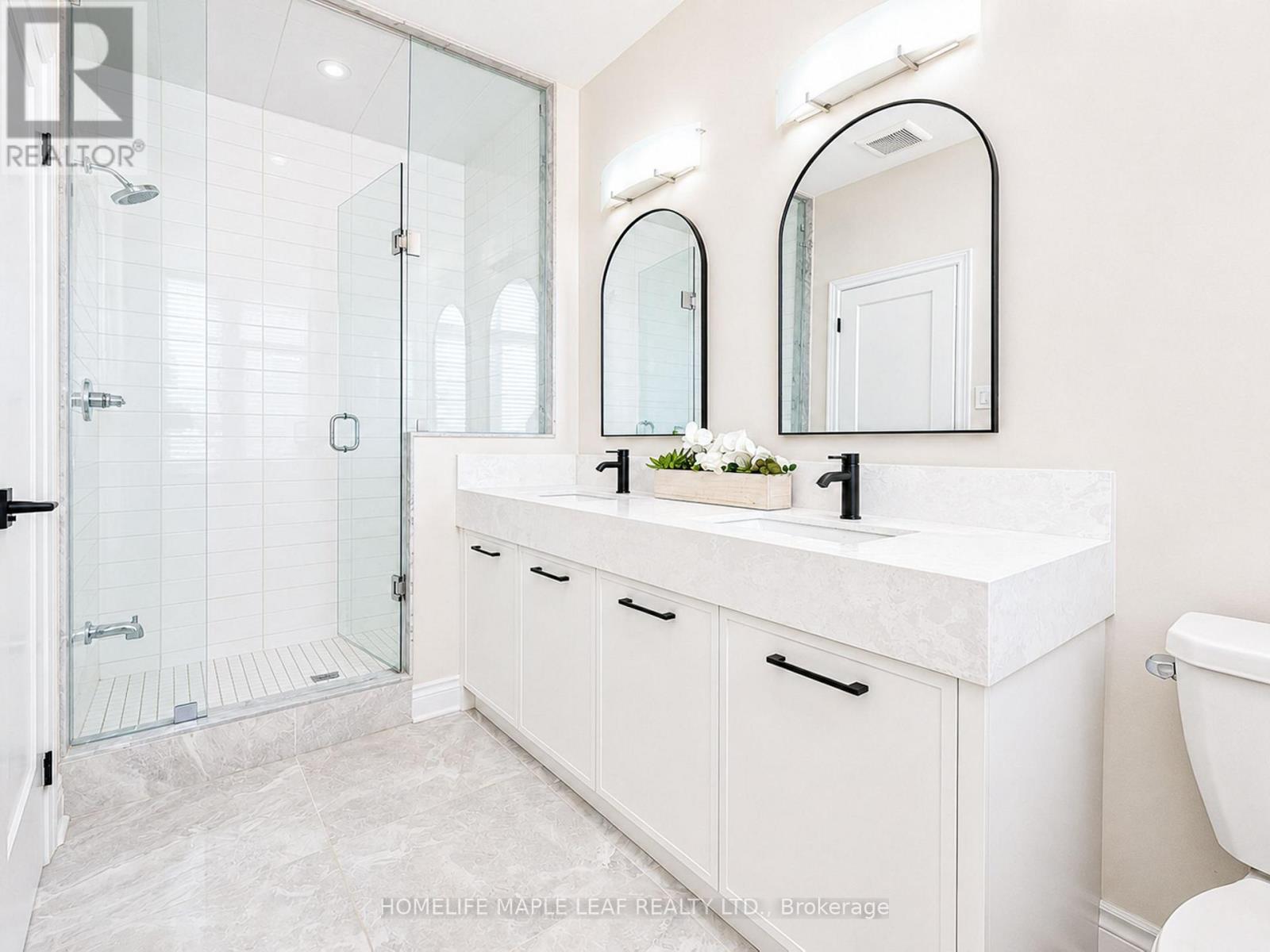 11 AYLIN CRESCENT - 24