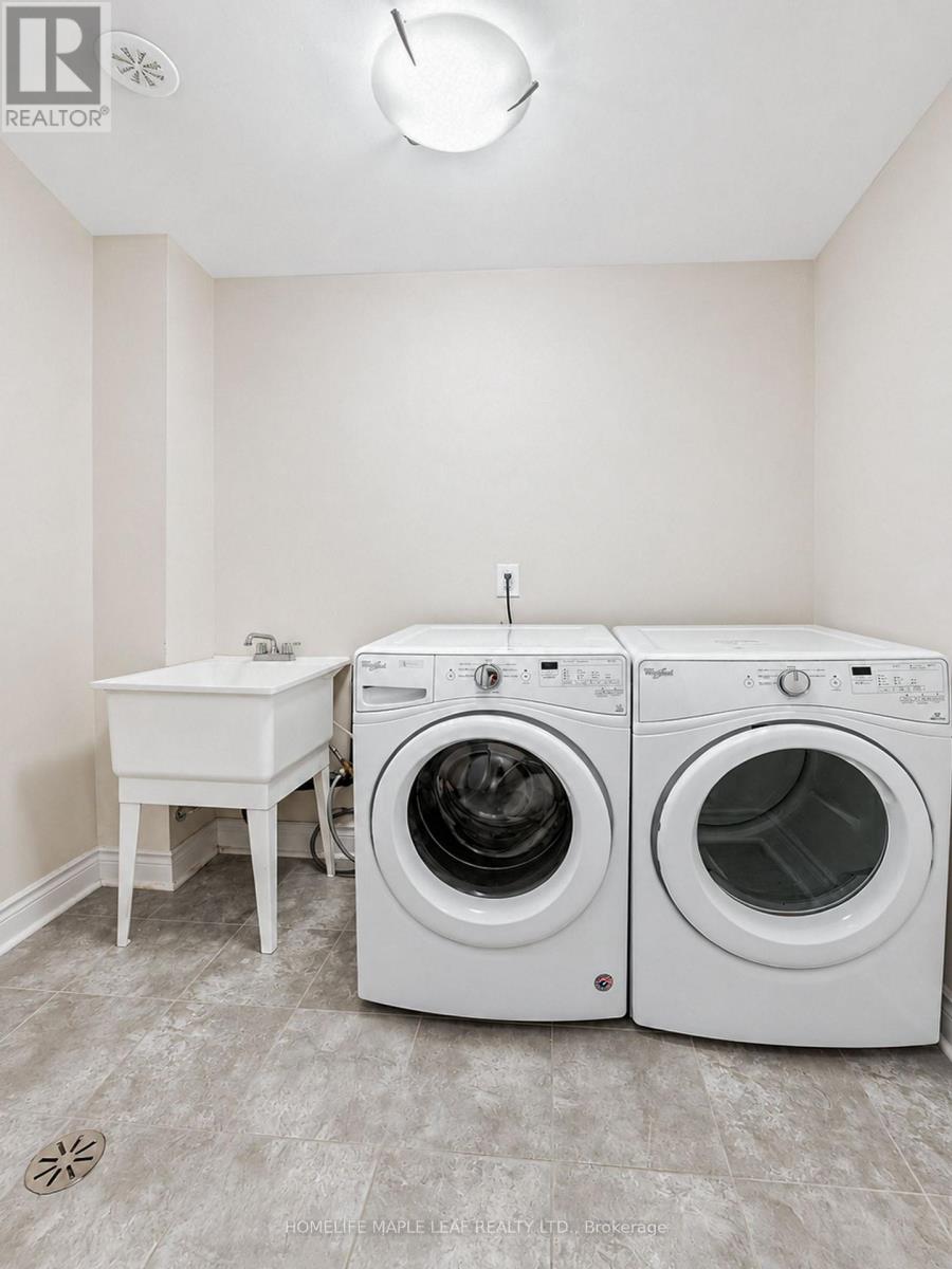 11 AYLIN CRESCENT - 6