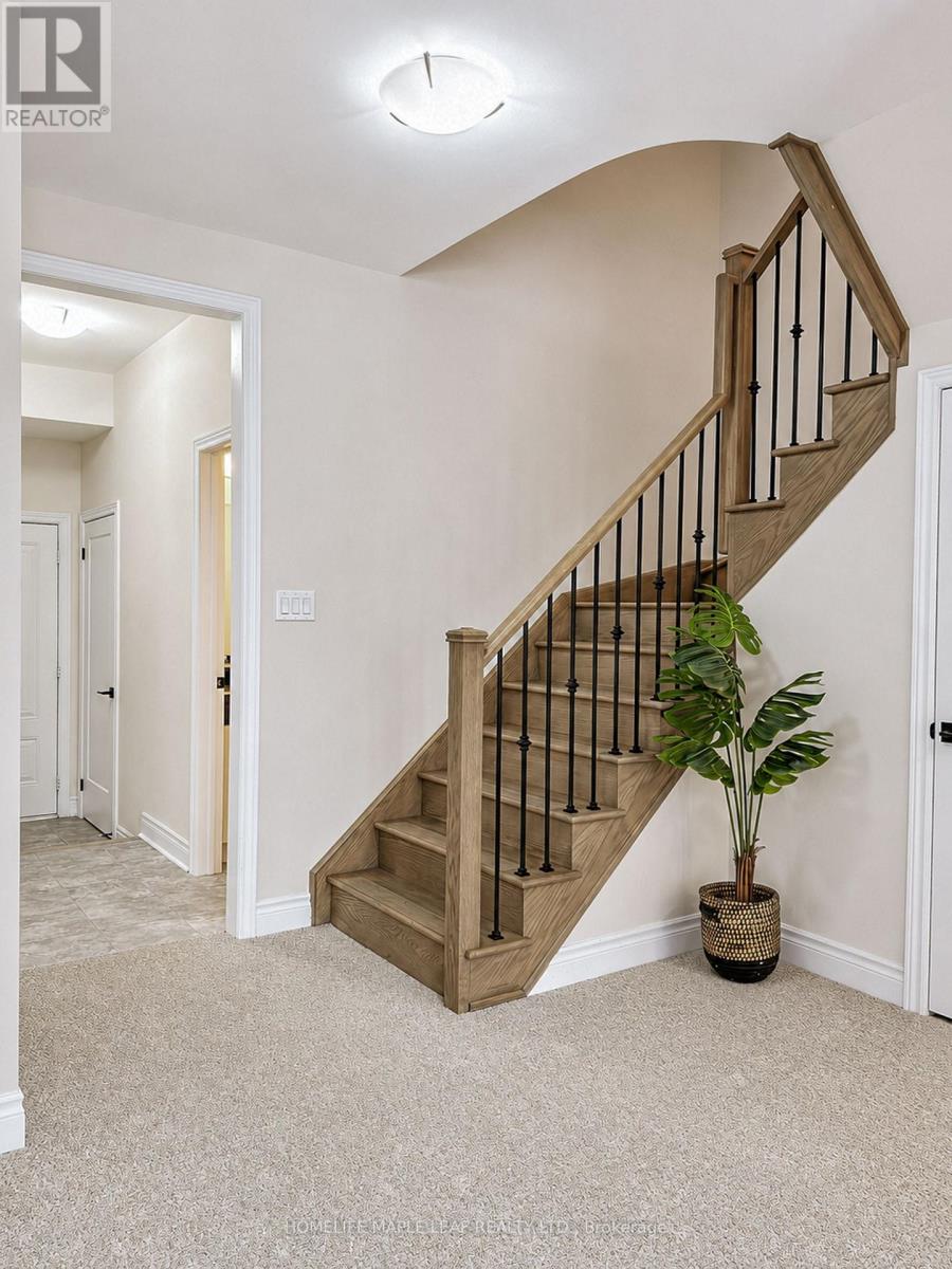11 AYLIN CRESCENT - 7