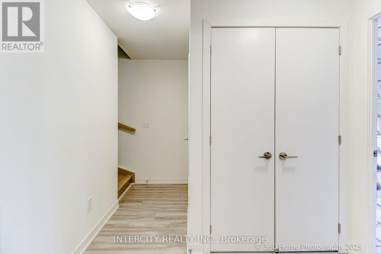 #1504 11 DAVID EYER ROAD - 19