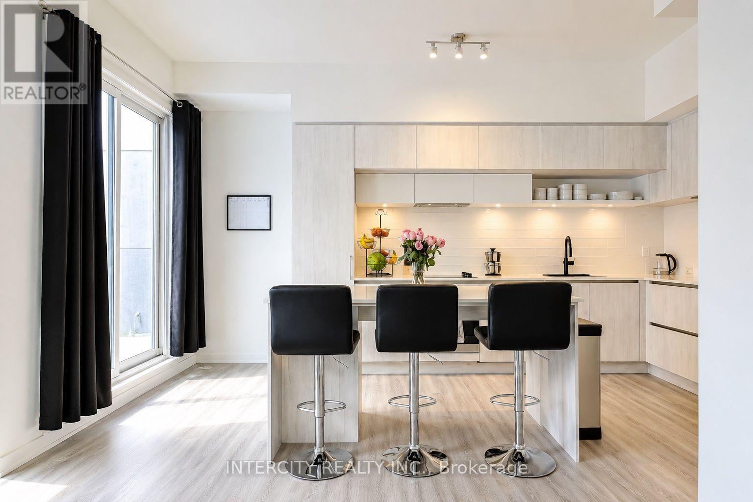 #1504 11 DAVID EYER ROAD - 2