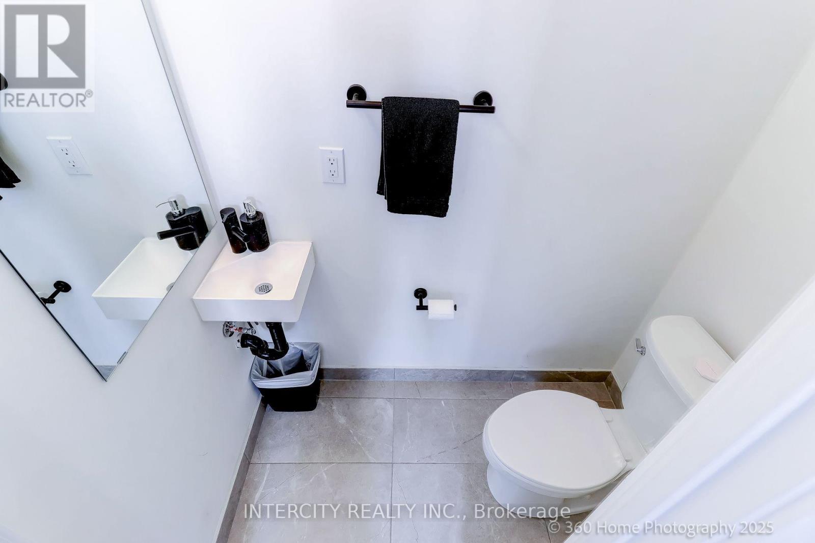 #1504 11 DAVID EYER ROAD - 23