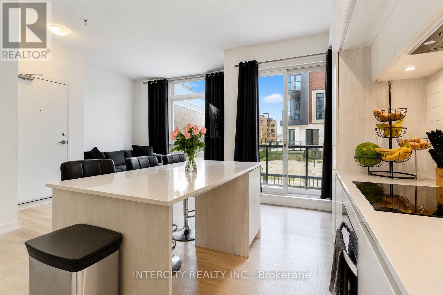 #1504 11 DAVID EYER ROAD - 9