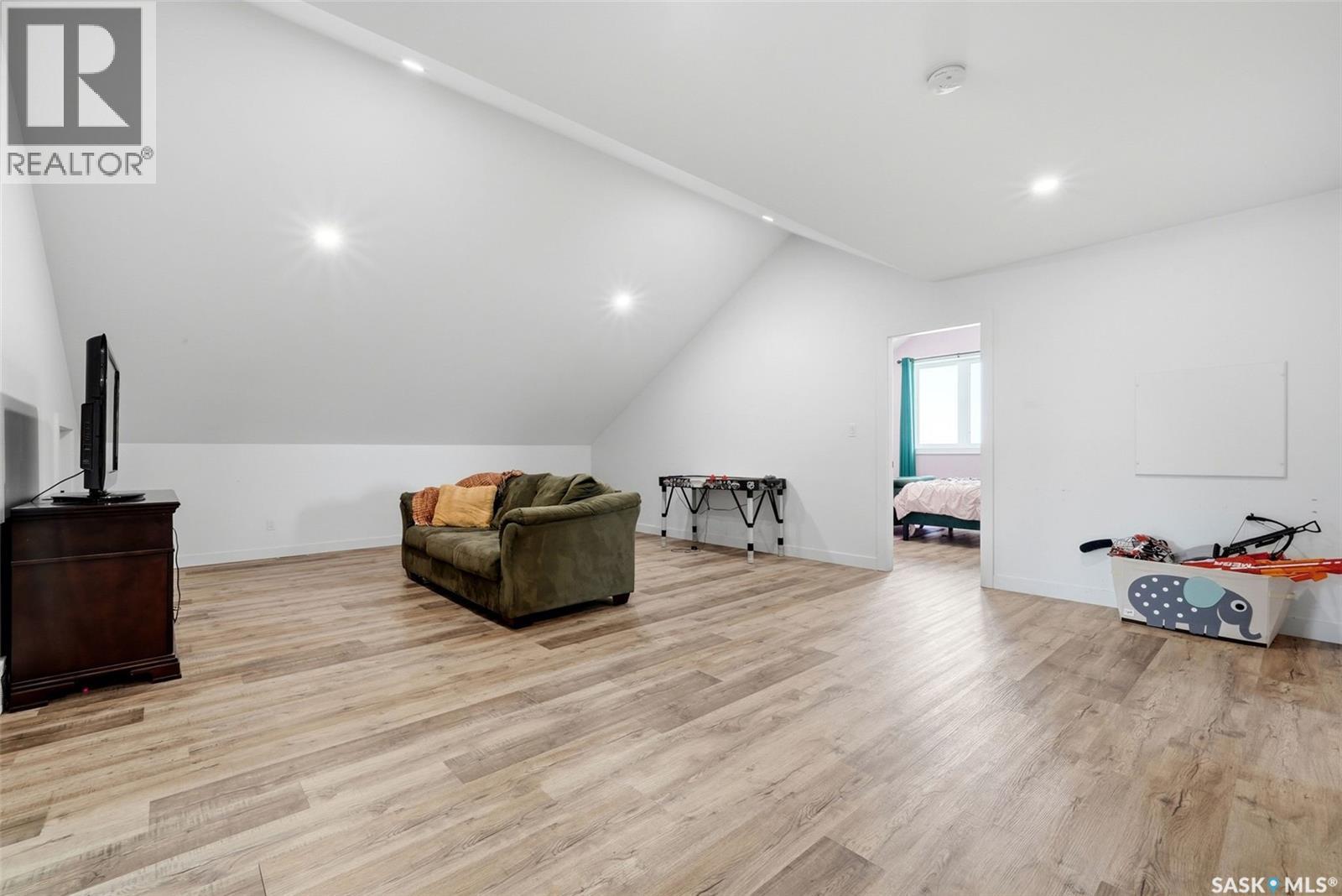 520 Burns AVENUE - Image 35