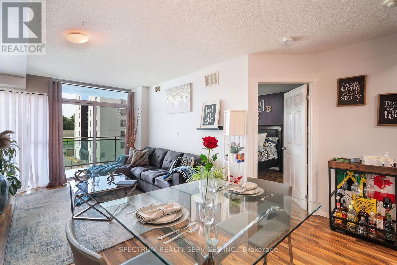 #406 2464 WESTON ROAD - 19