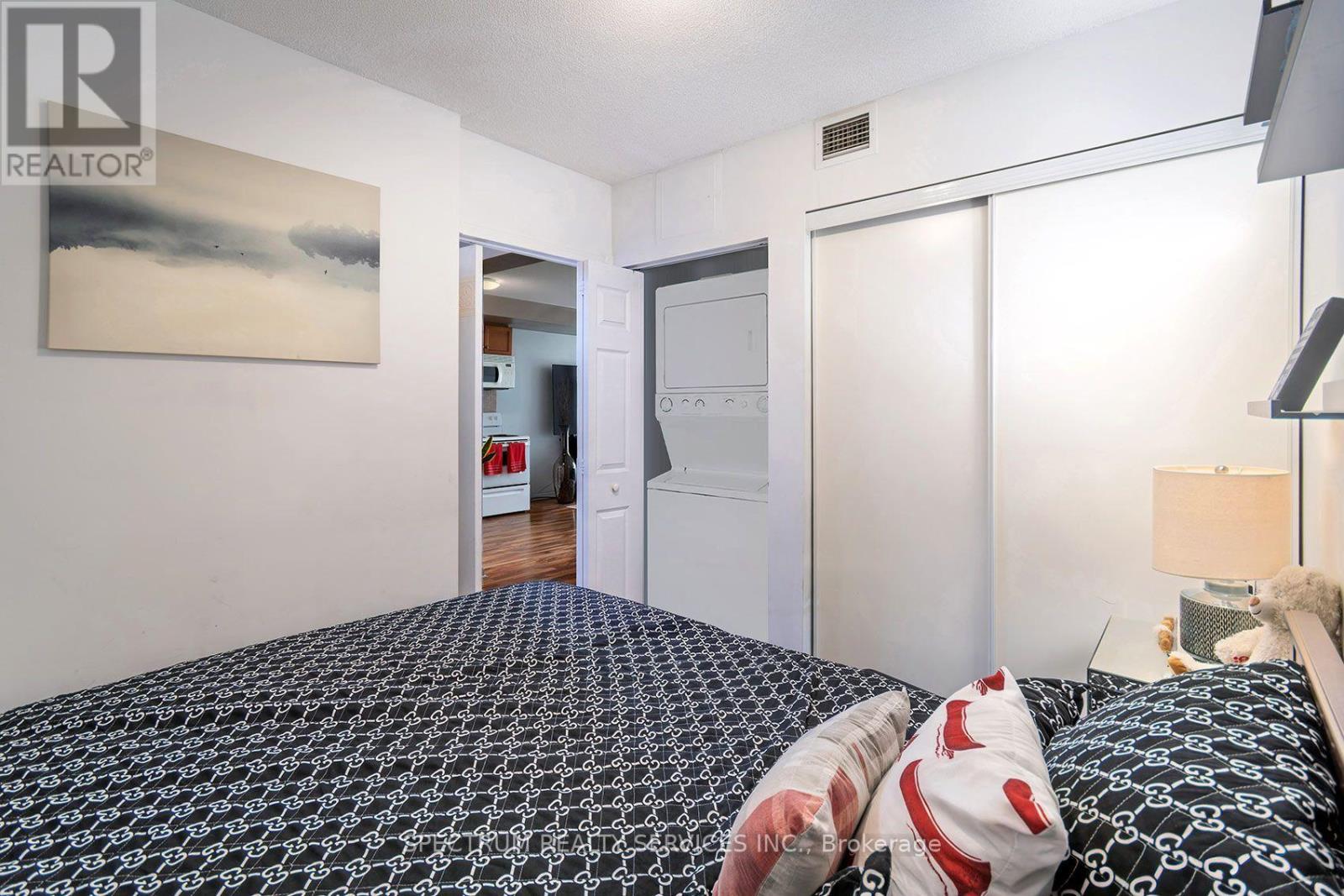 #406 2464 WESTON ROAD - 22