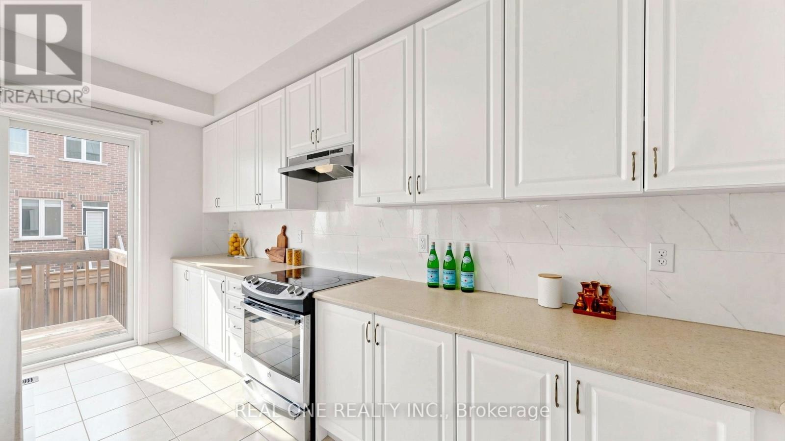 488 GEORGE RYAN AVENUE - 17