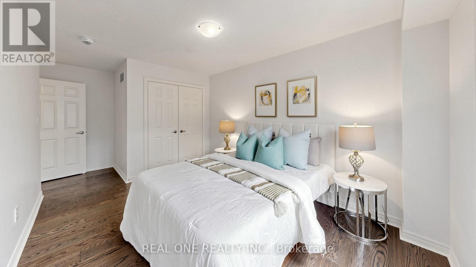 488 GEORGE RYAN AVENUE - 32