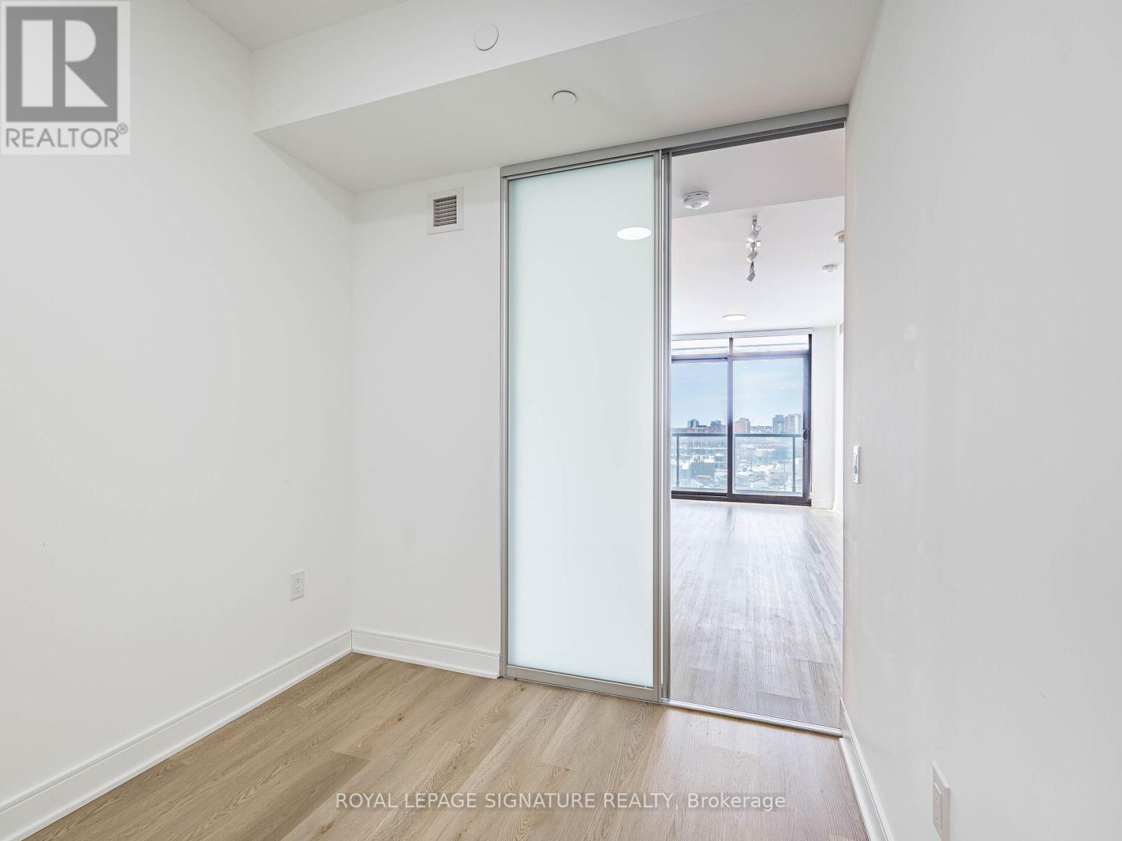 #622 86 DUNDAS STREET E - 23
