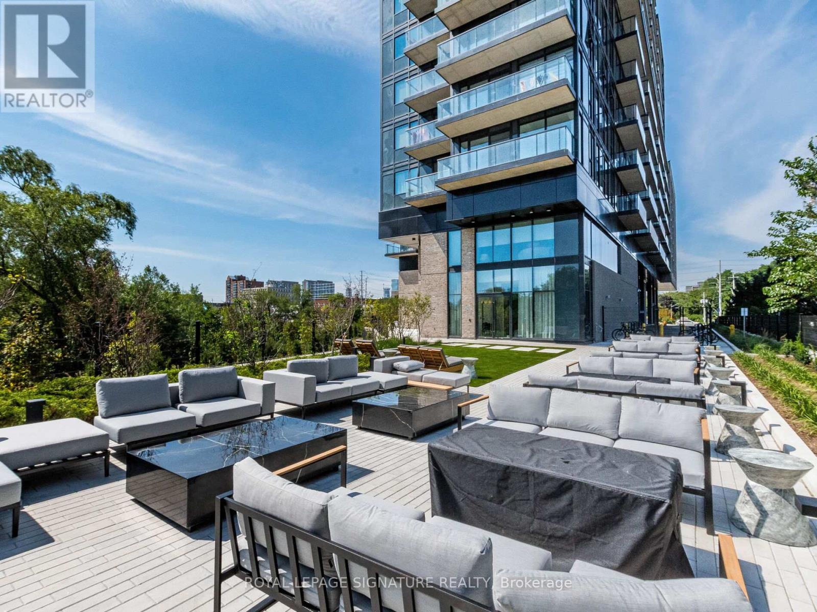 #622 86 DUNDAS STREET E - 50