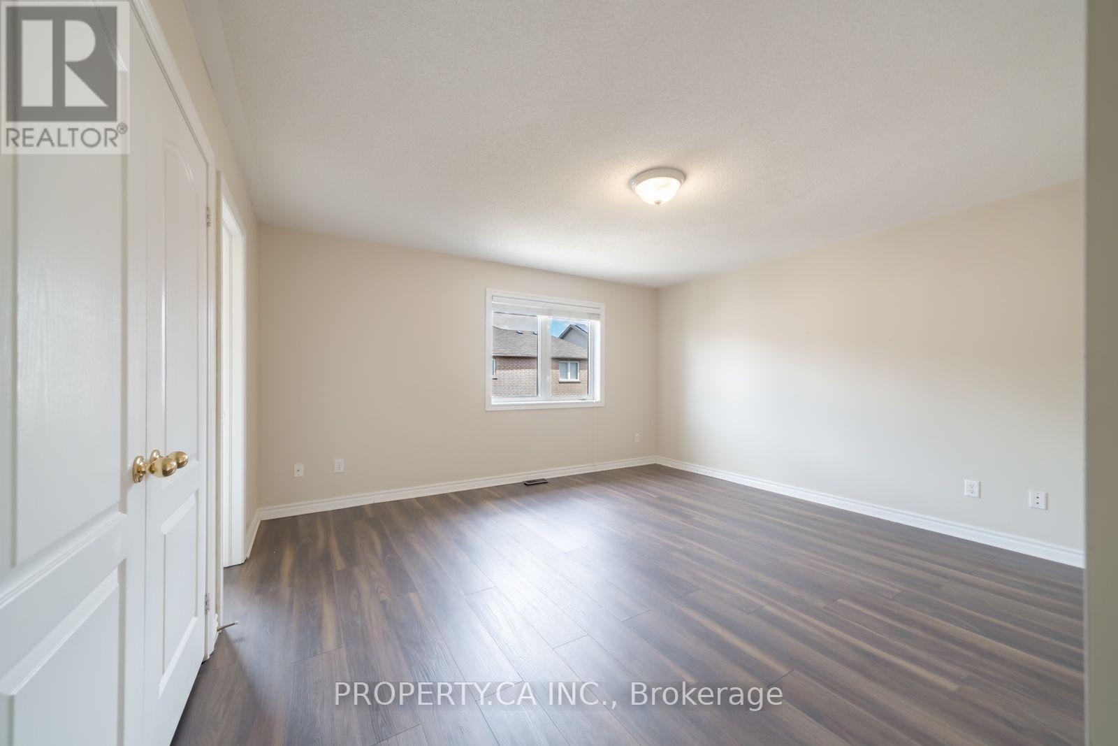75 IRON BLOCK DRIVE - Image 33