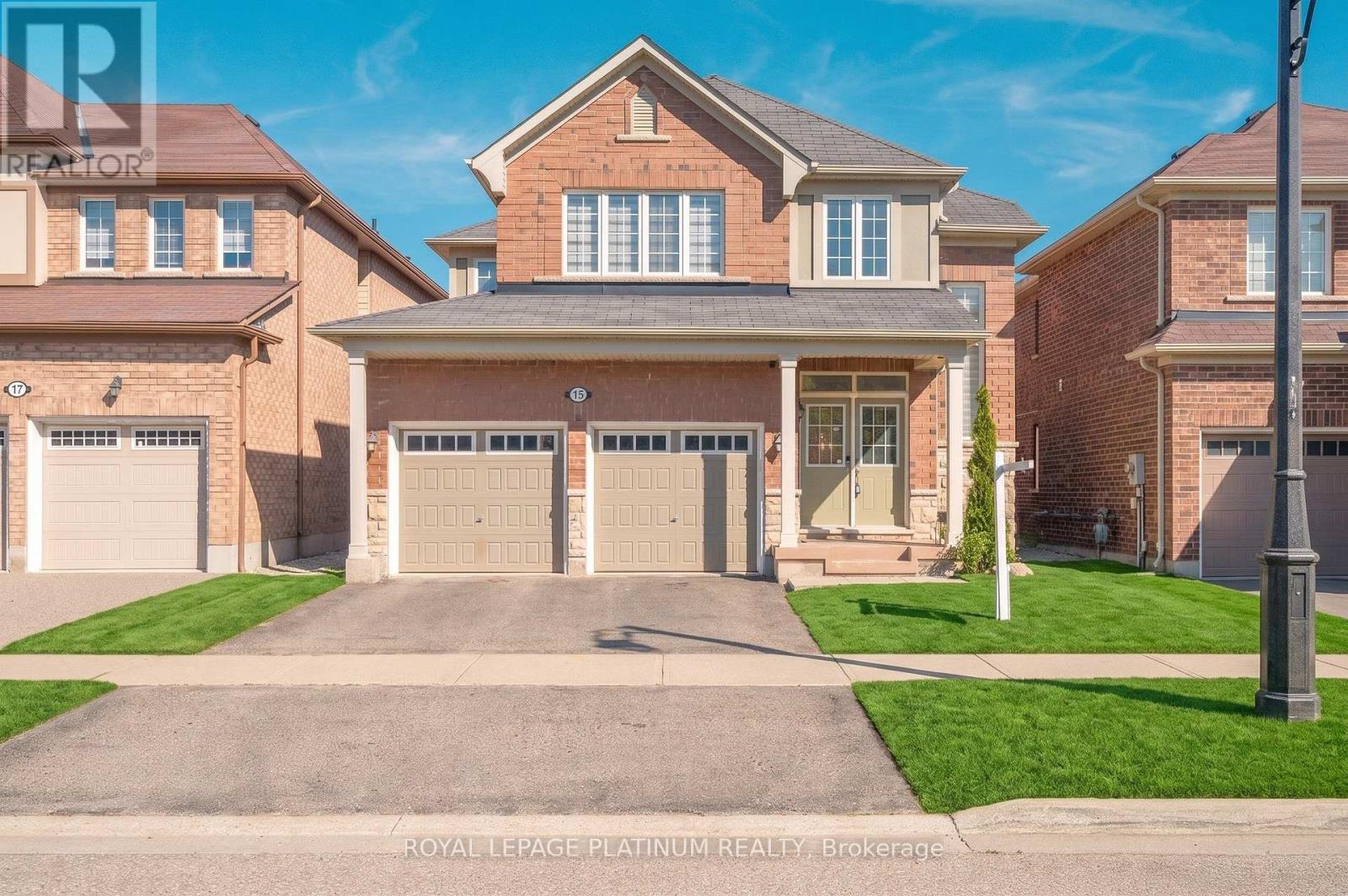 15 AYLESBURY DRIVE - 1