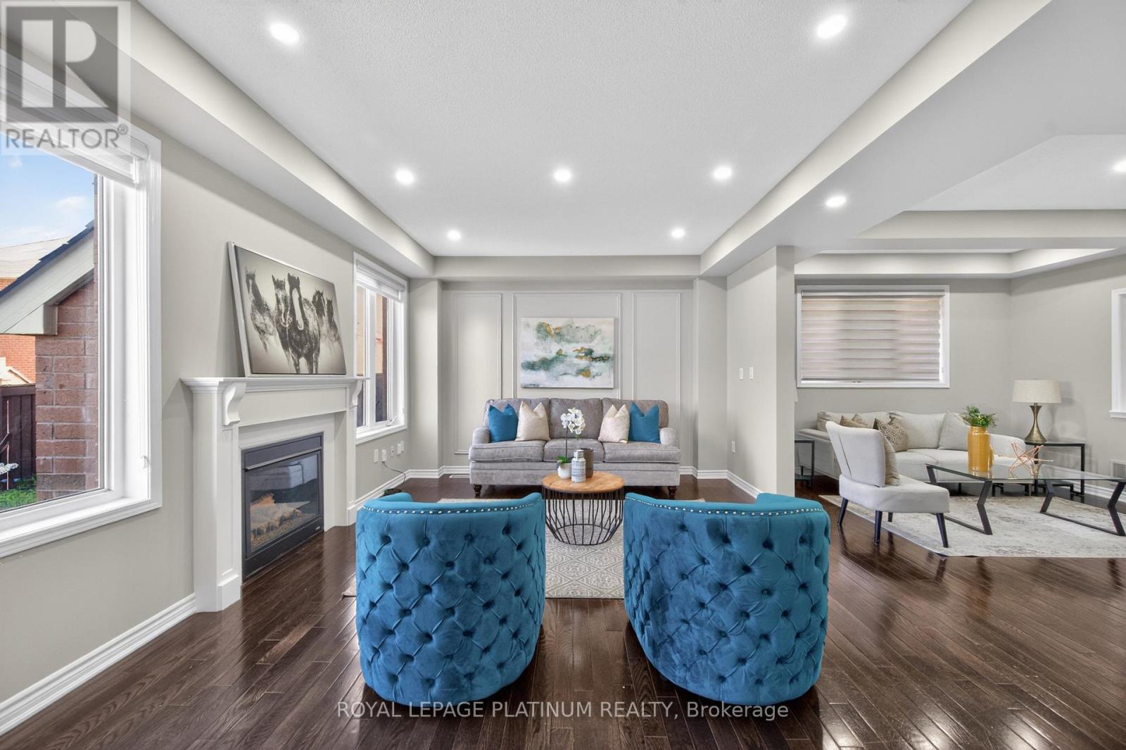15 AYLESBURY DRIVE - 10