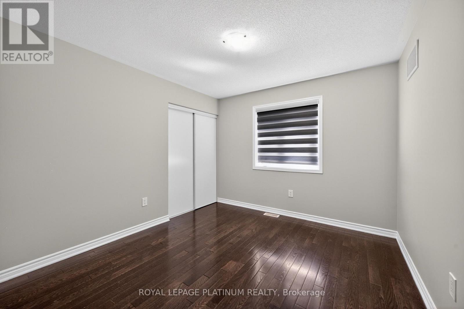 15 AYLESBURY DRIVE - 29