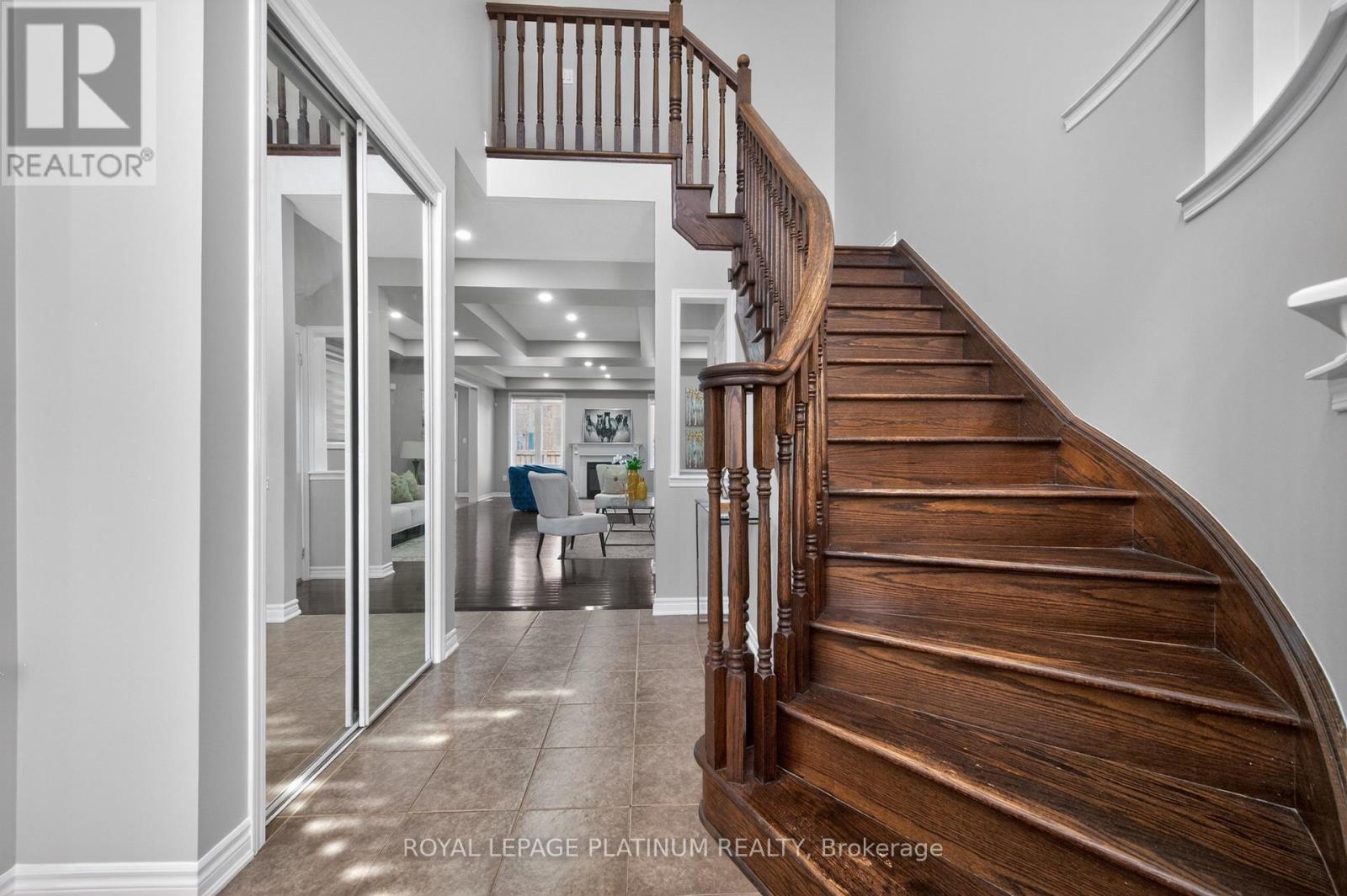 15 AYLESBURY DRIVE - 5