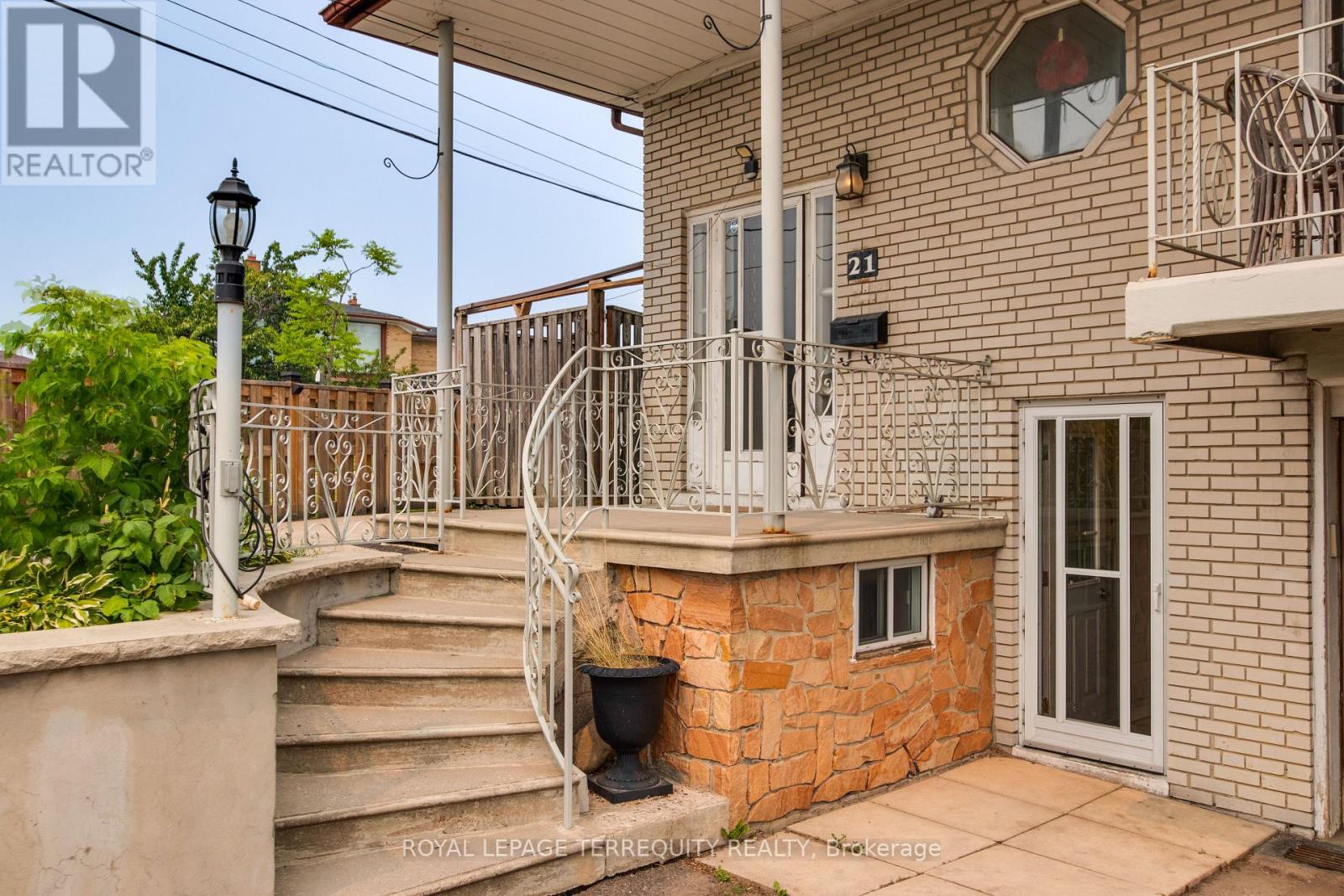21 BUCKLAND ROAD - 2