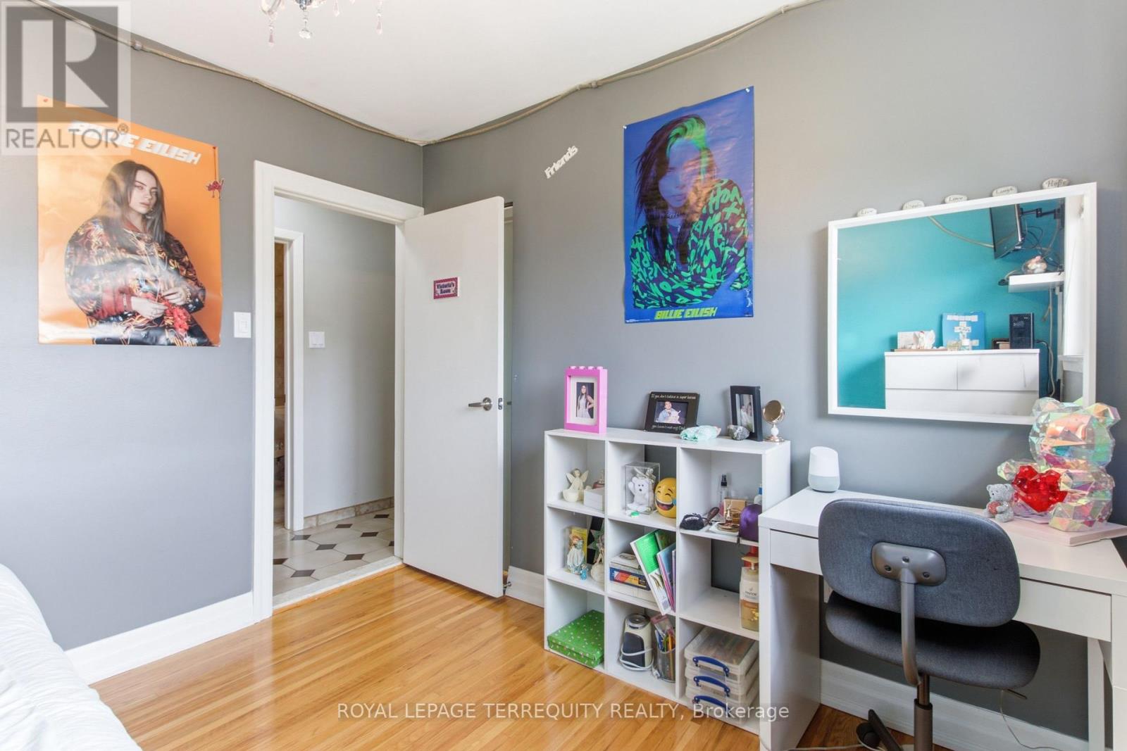21 BUCKLAND ROAD - 22
