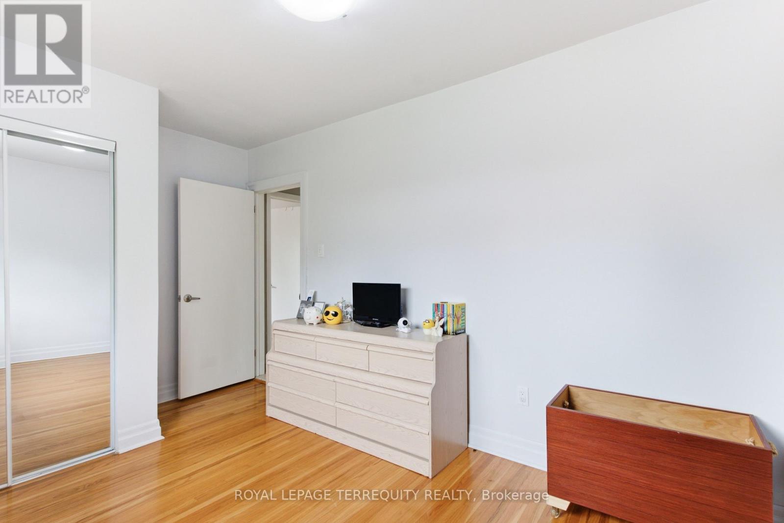 21 BUCKLAND ROAD - 24