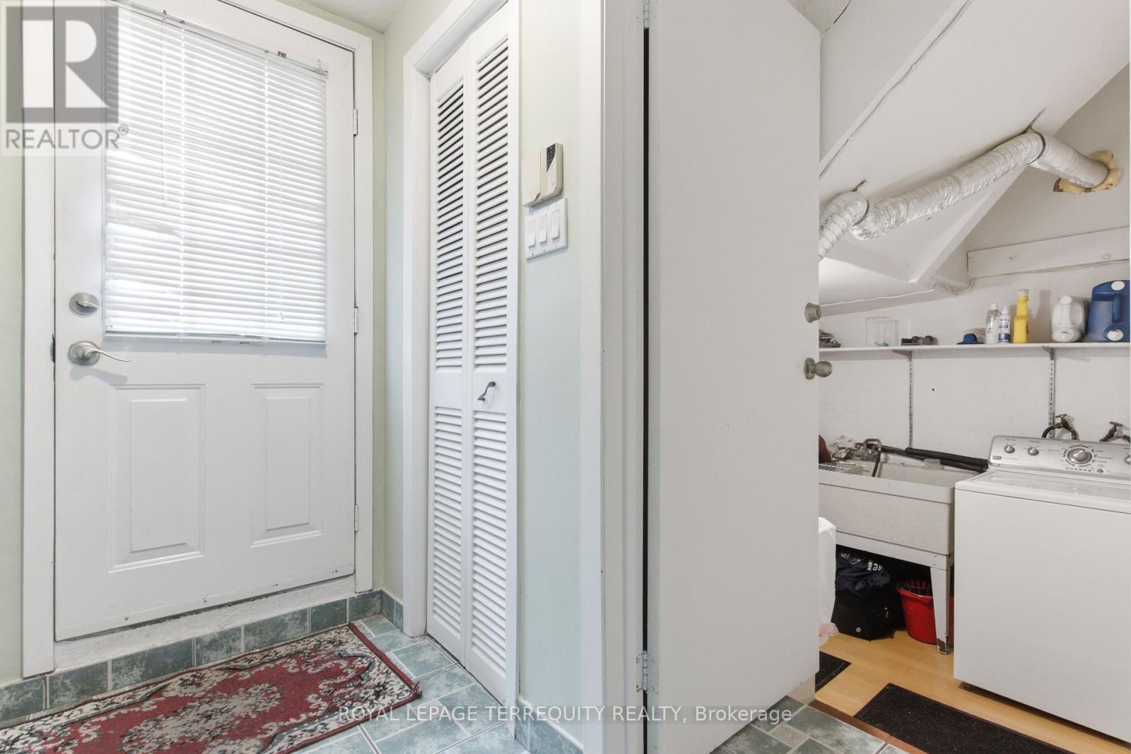 21 BUCKLAND ROAD - 26