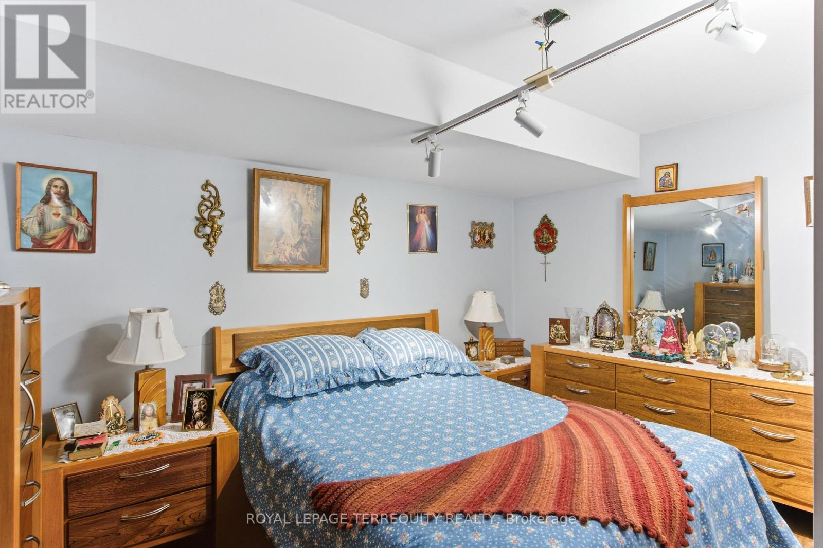 21 BUCKLAND ROAD - 35