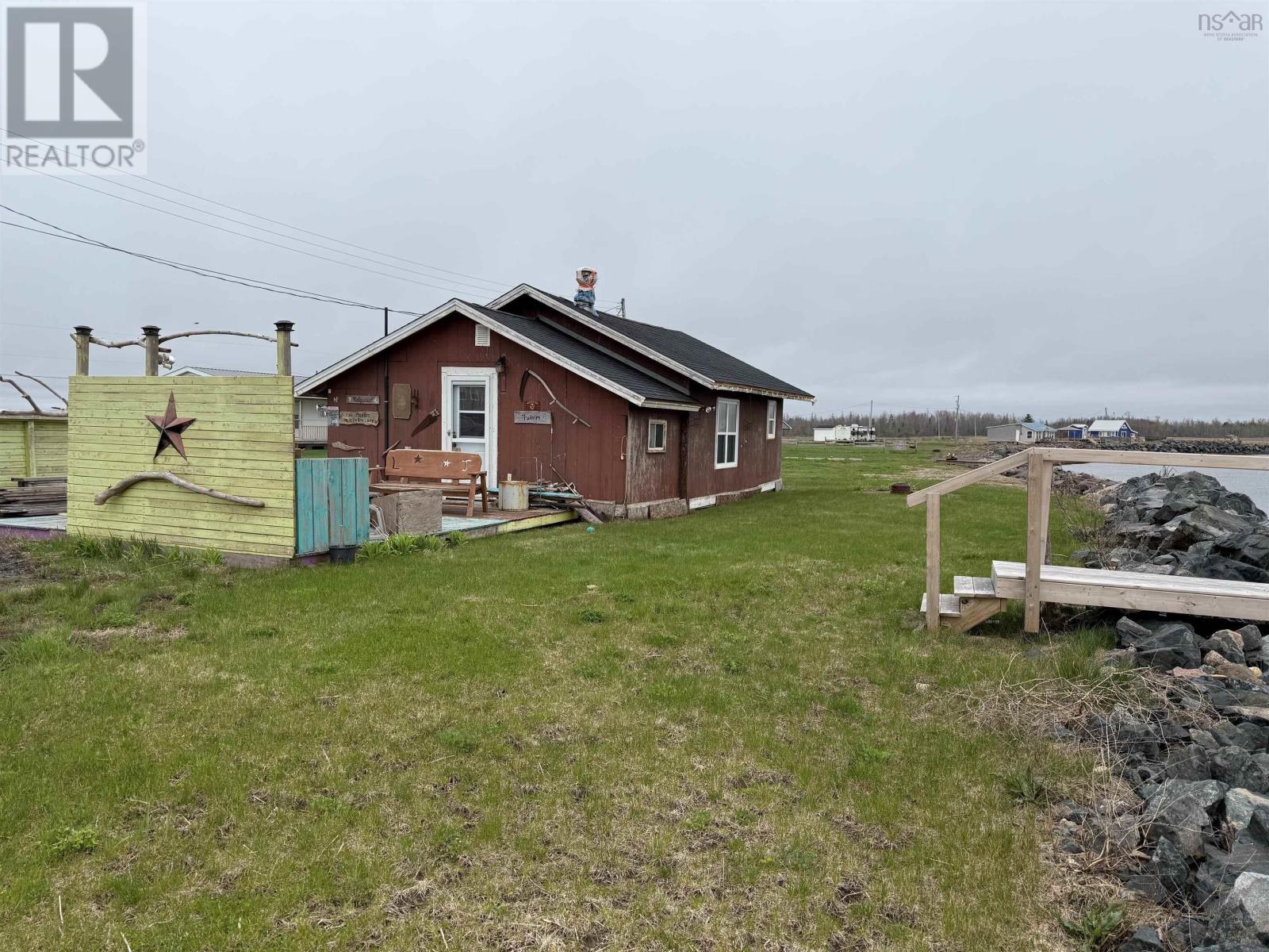 28 Quahog Lane - 16