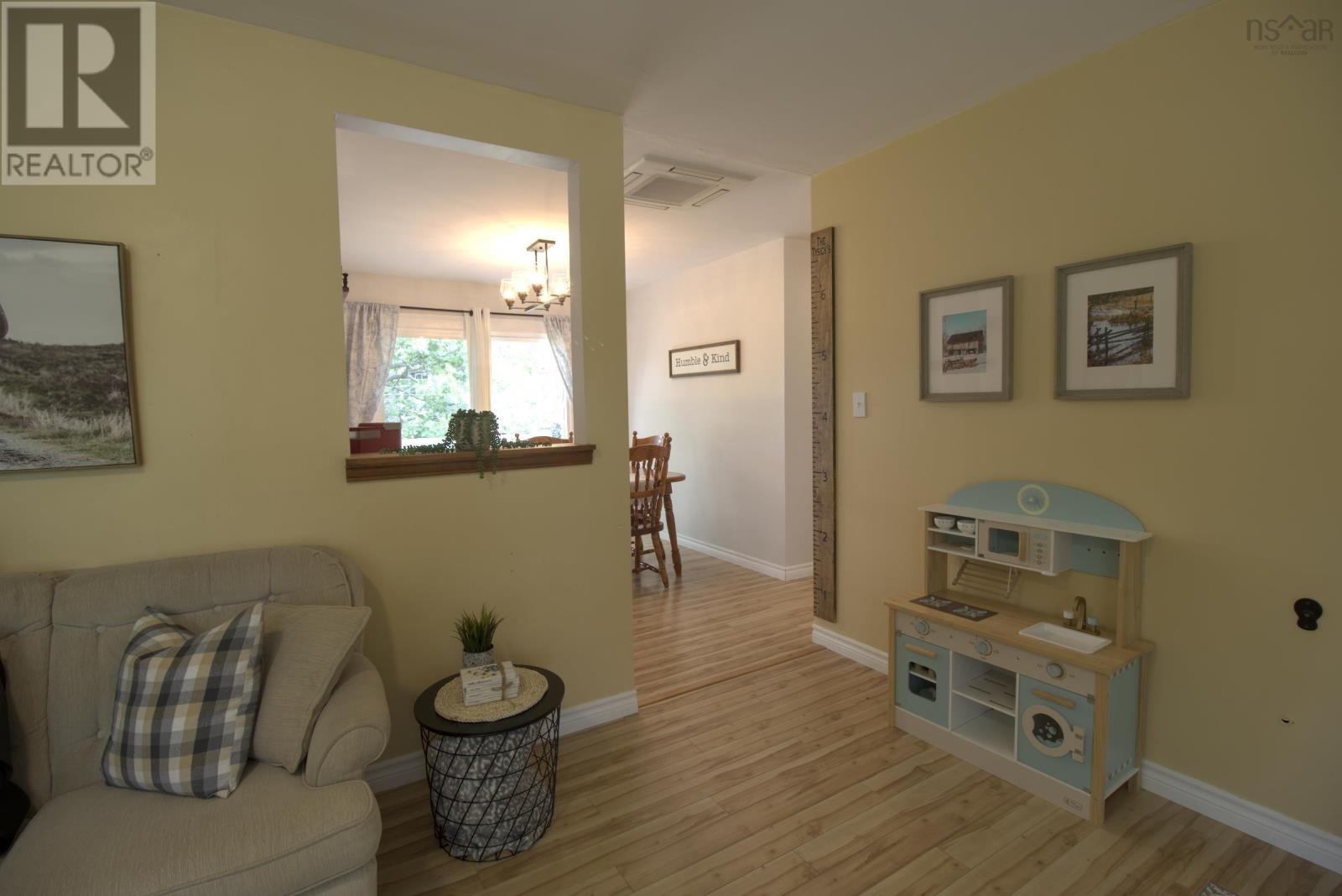 221 Main Street - 14