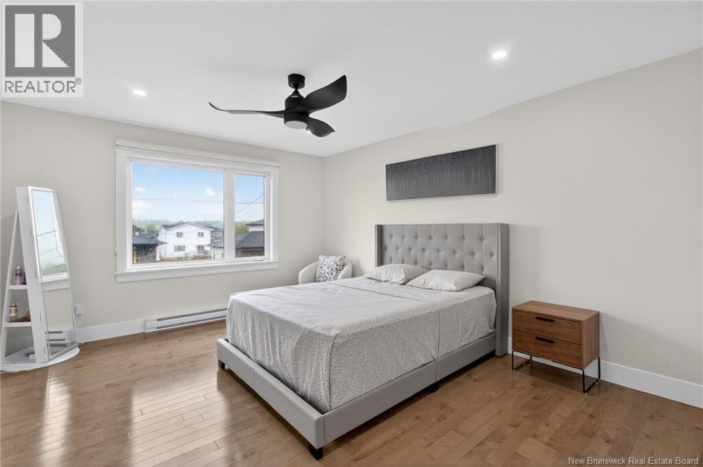 51 Renoir Street - 21
