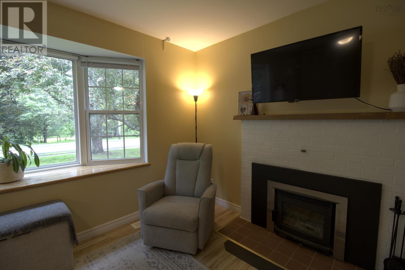 221 Main Street - 17