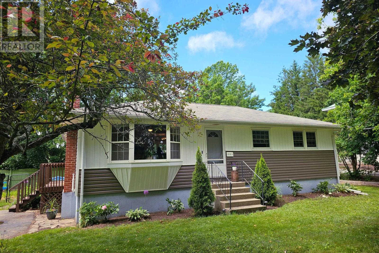 221 Main Street - 2