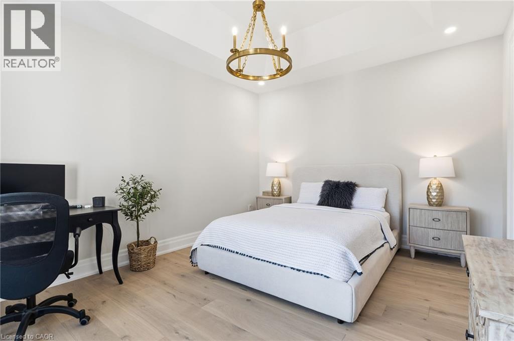 7 CAMPVIEW Road - 33
