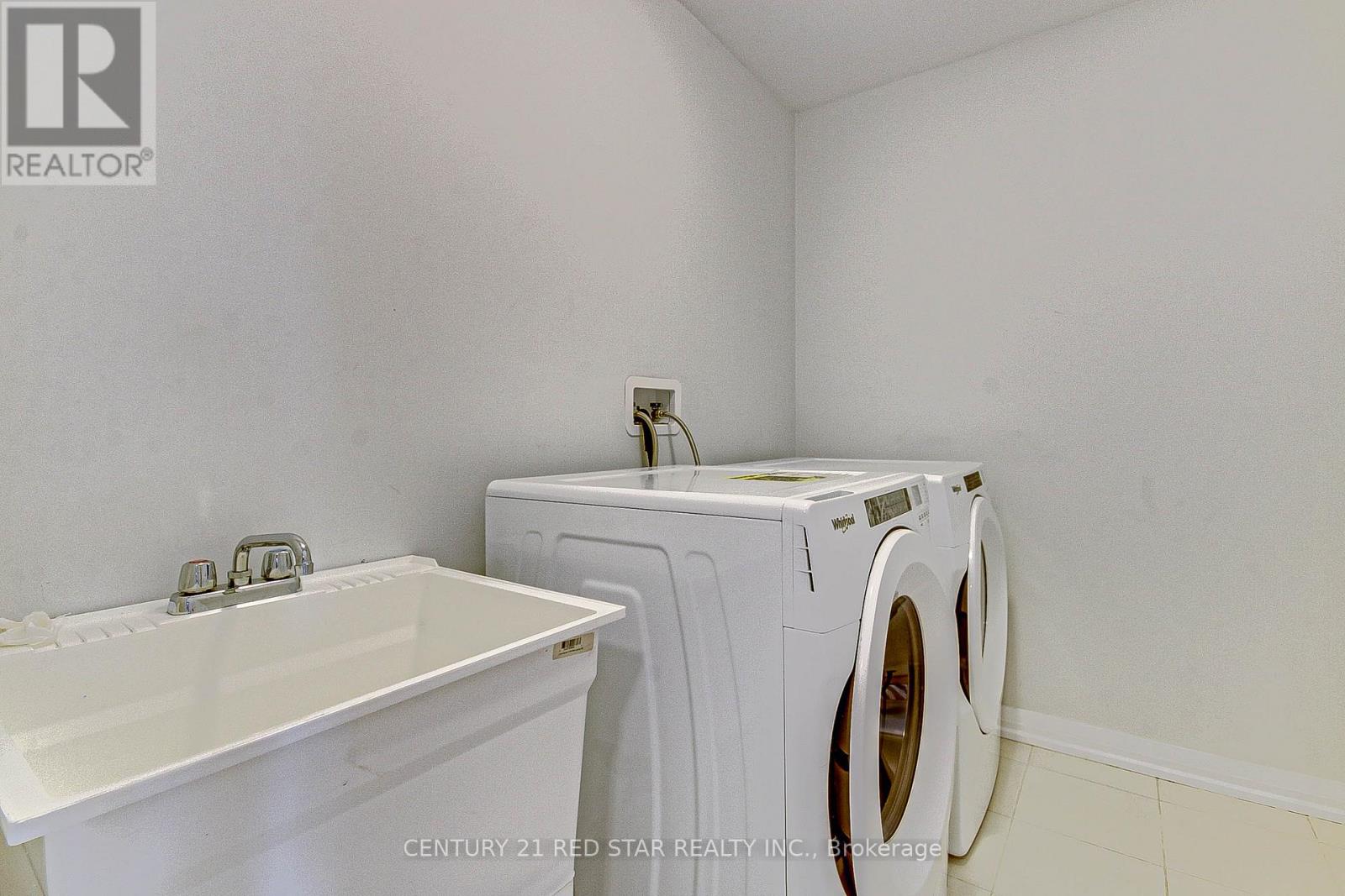 734 KHALSA DRIVE - 29